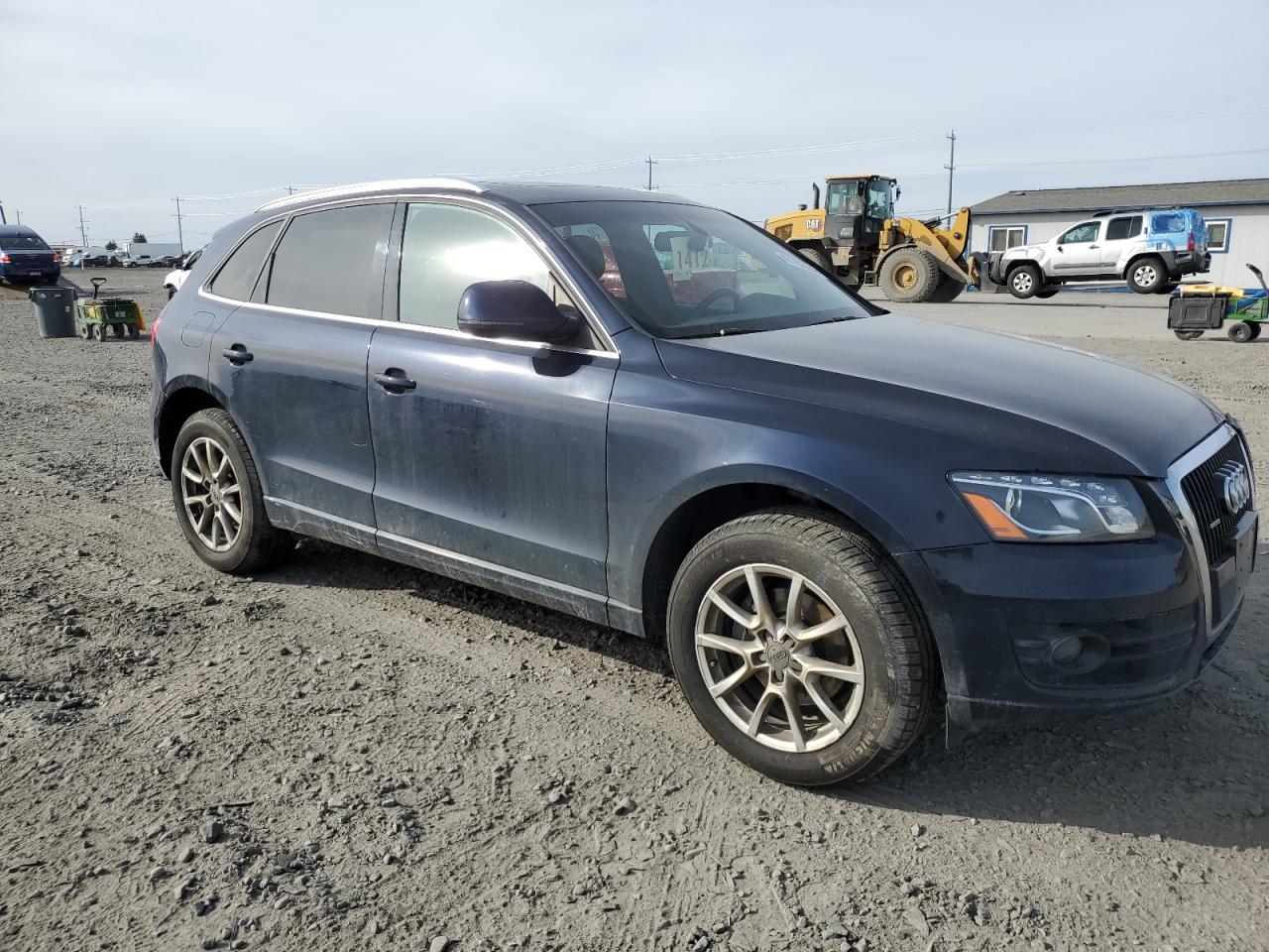 Photo 3 VIN: WA1LKAFP3AA073824 - AUDI Q5 