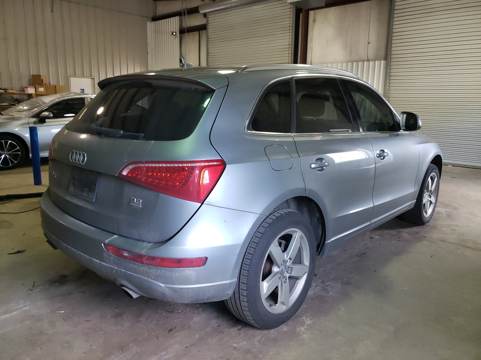 Photo 3 VIN: WA1LKAFP4AA006908 - AUDI Q5 PREMIUM 