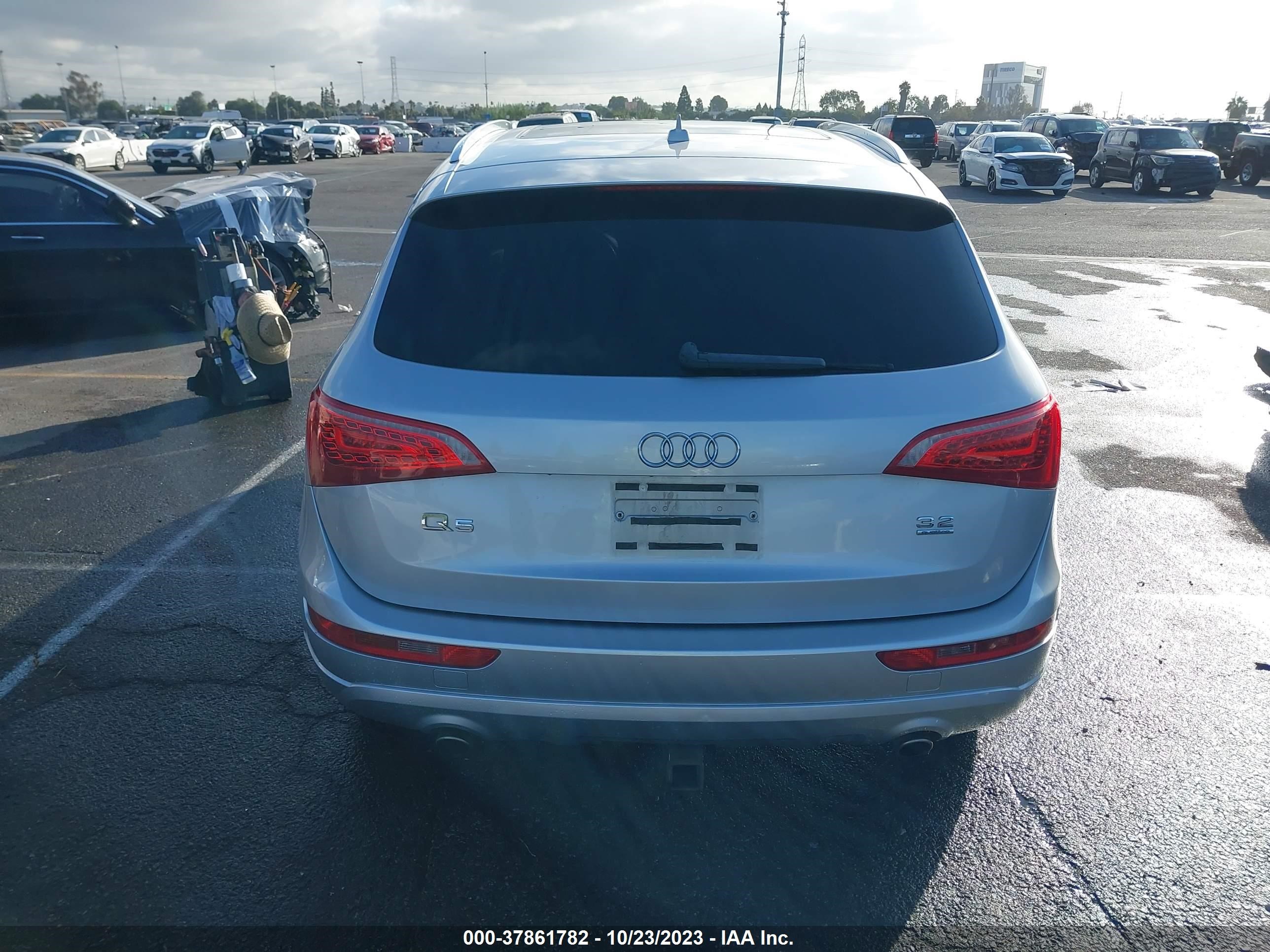 Photo 15 VIN: WA1LKAFP5AA101753 - AUDI Q5 