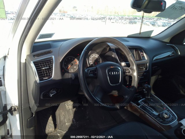 Photo 4 VIN: WA1LKAFP6AA064339 - AUDI Q5 