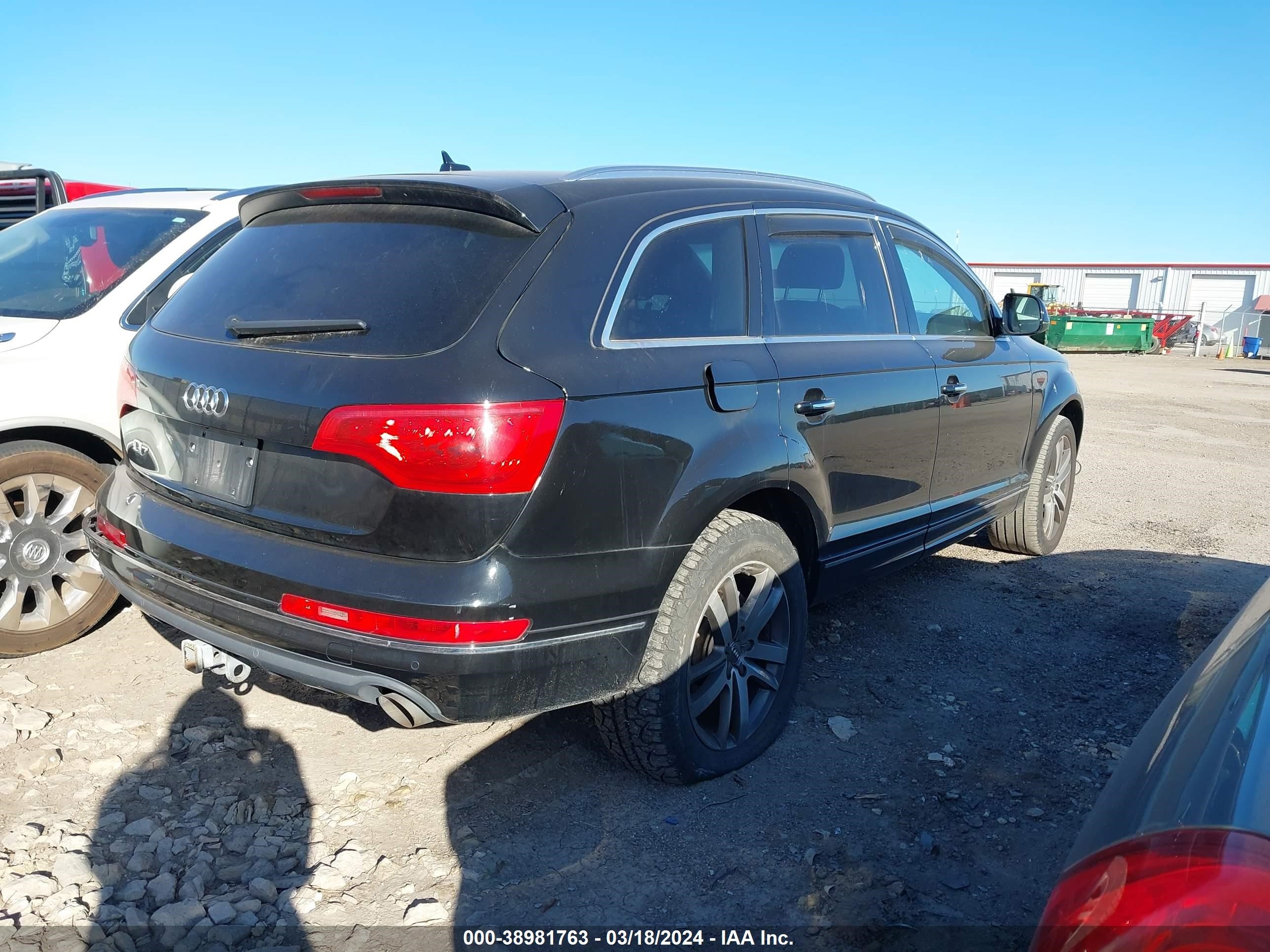 Photo 3 VIN: WA1LMAFE2AD001827 - AUDI Q7 