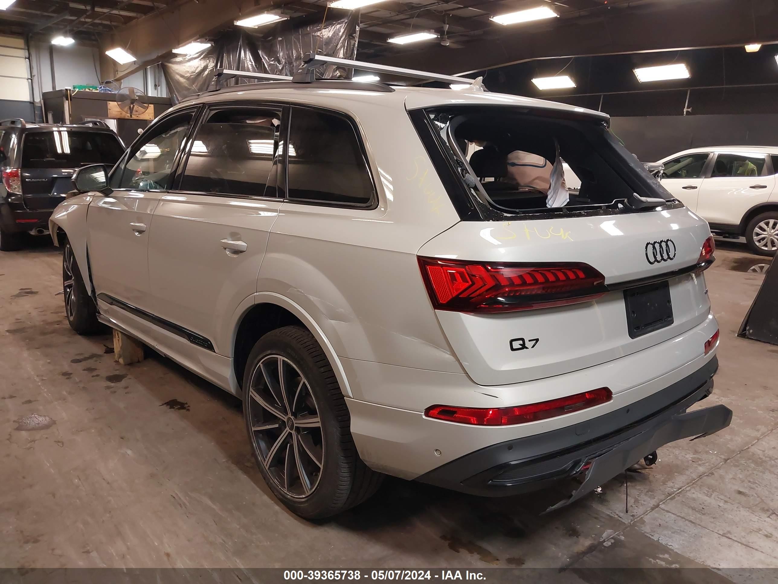 Photo 2 VIN: WA1LXBF71PD017251 - AUDI Q7 