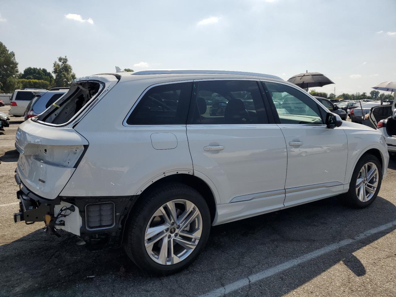 Photo 2 VIN: WA1LXBF75PD006298 - AUDI Q7 