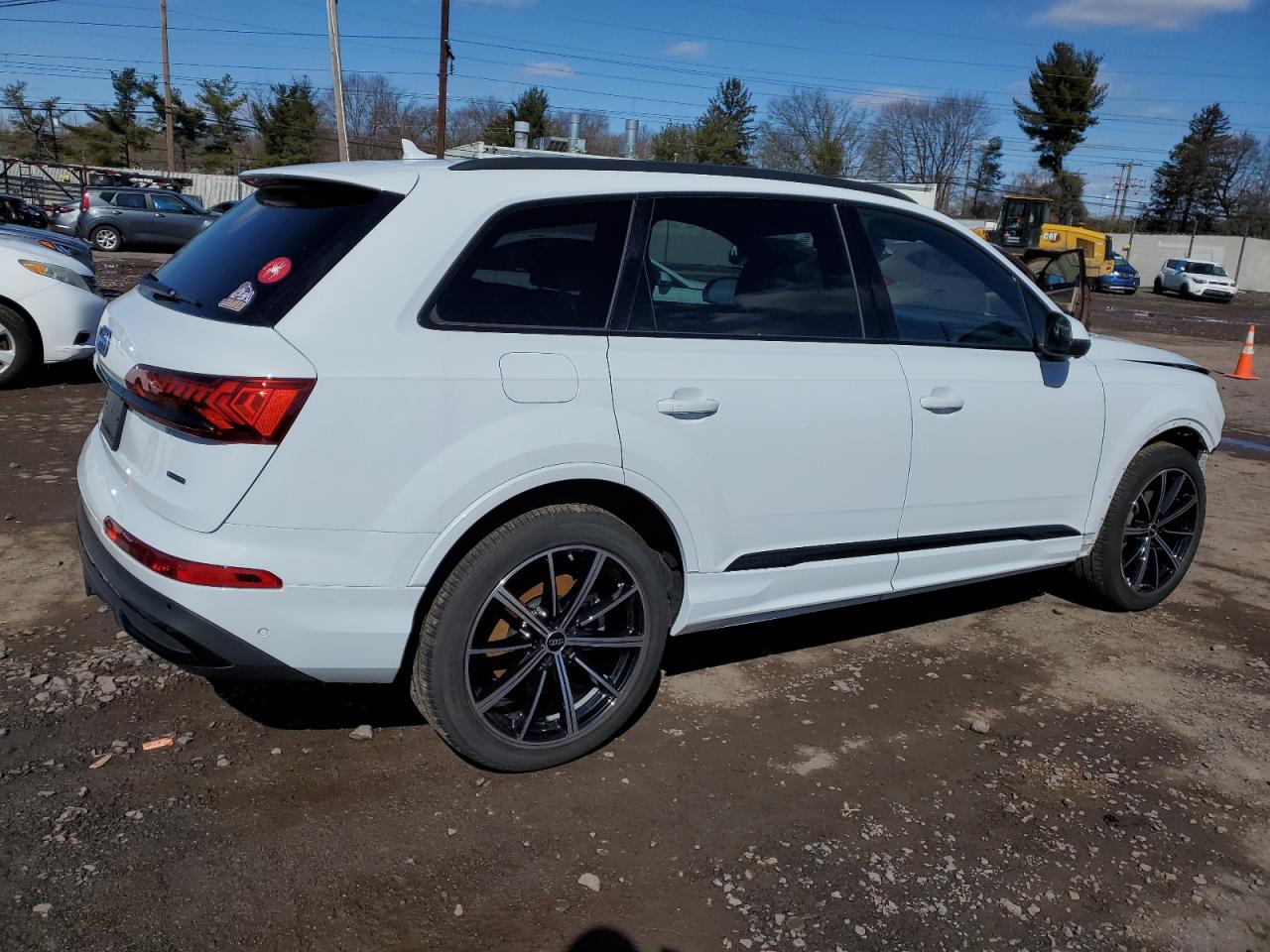 Photo 2 VIN: WA1LXBF77PD005735 - AUDI Q7 