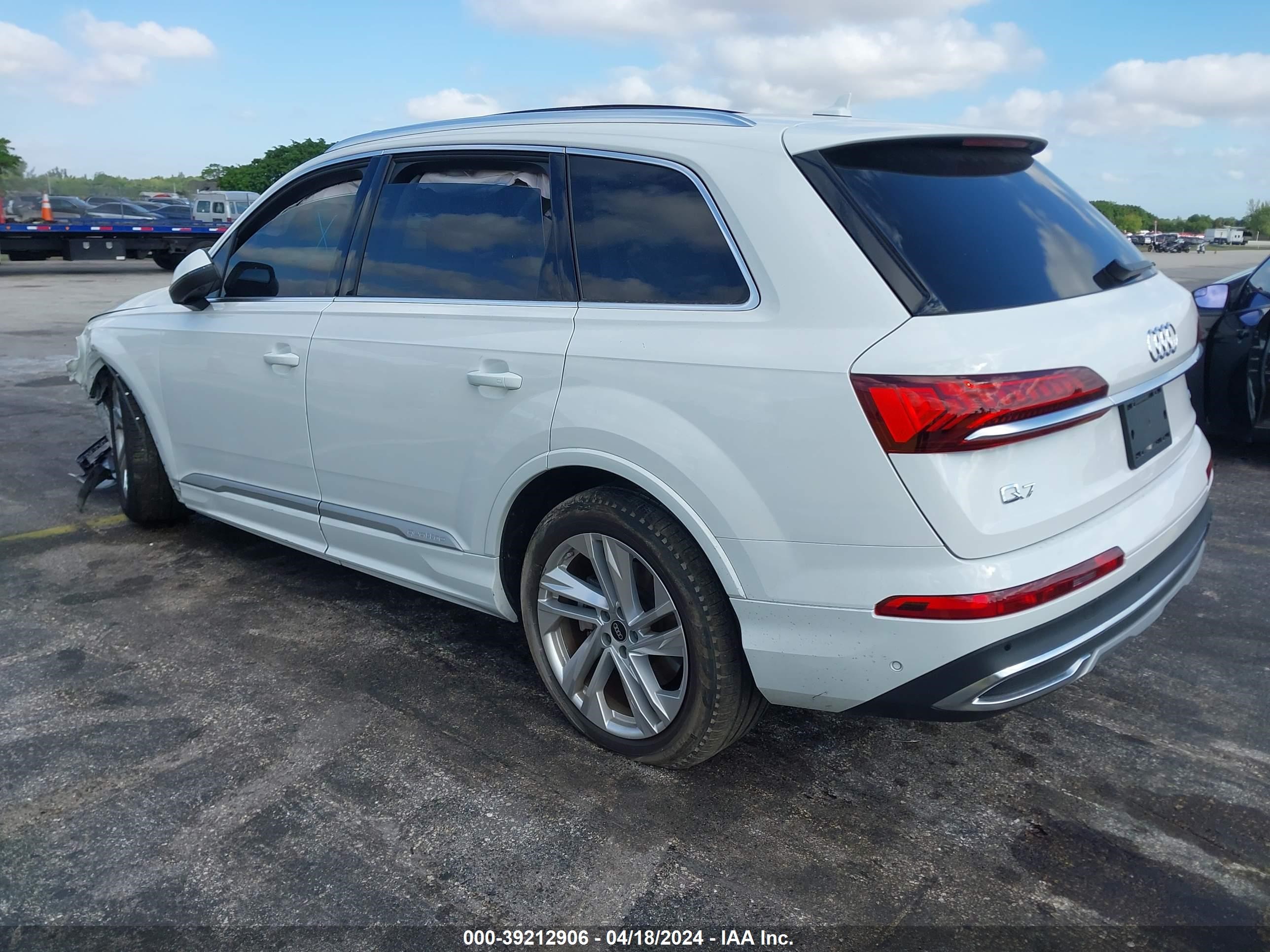 Photo 2 VIN: WA1LXBF79PD011293 - AUDI Q7 