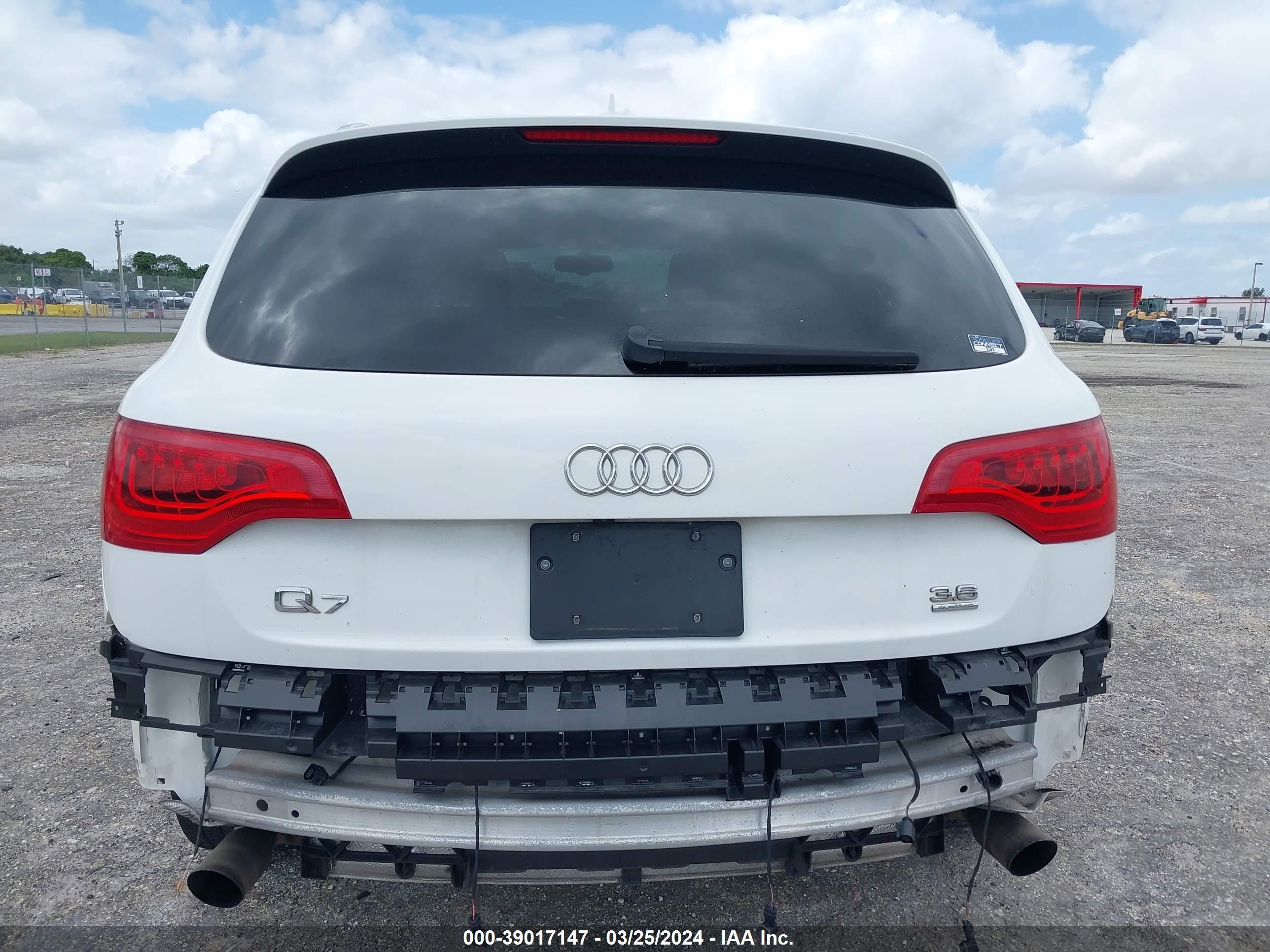 Photo 5 VIN: WA1LYAFE0AD008456 - AUDI Q7 