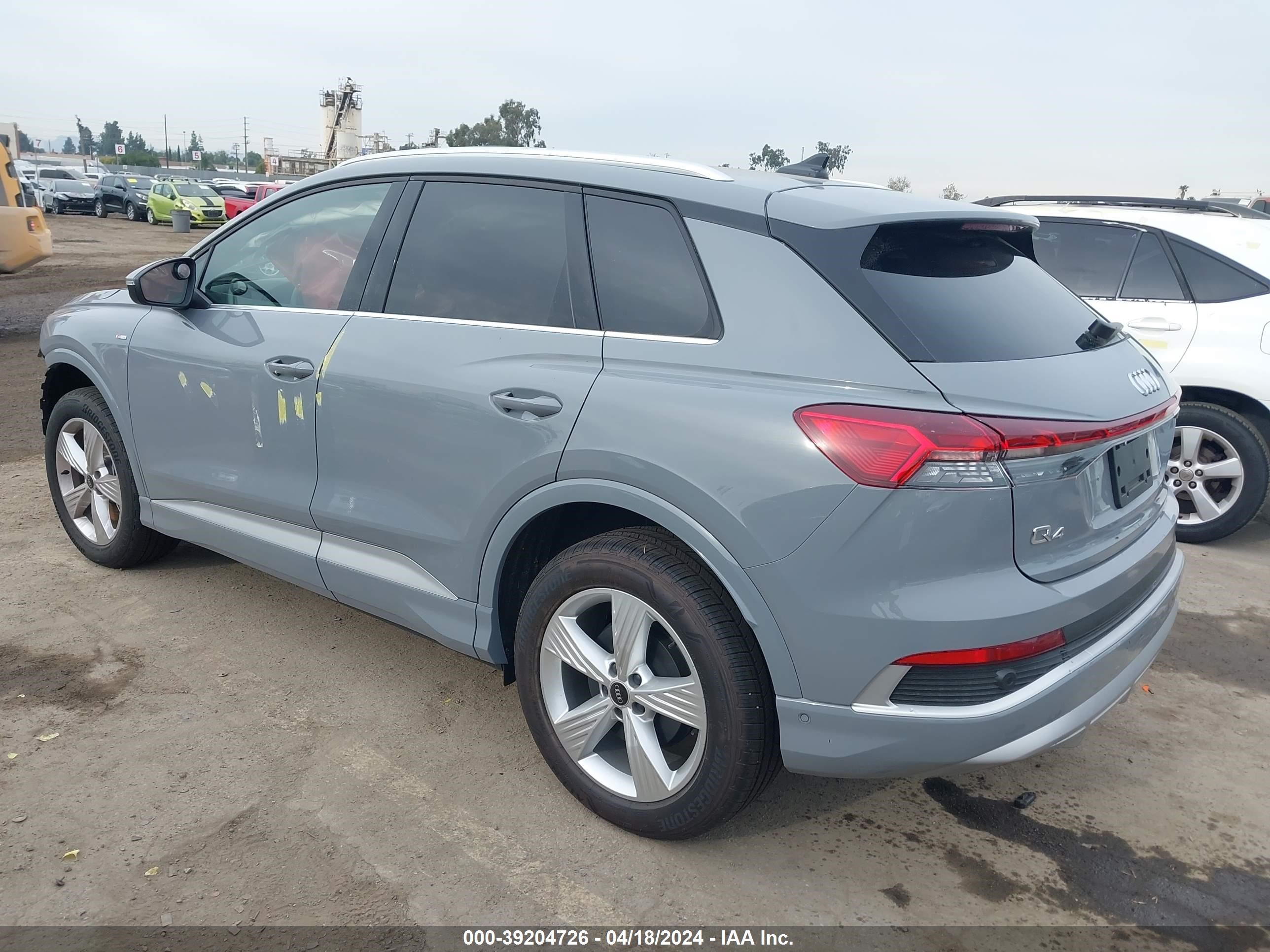 Photo 2 VIN: WA1M2BFZ6RP022970 - AUDI Q4 E-TRON 