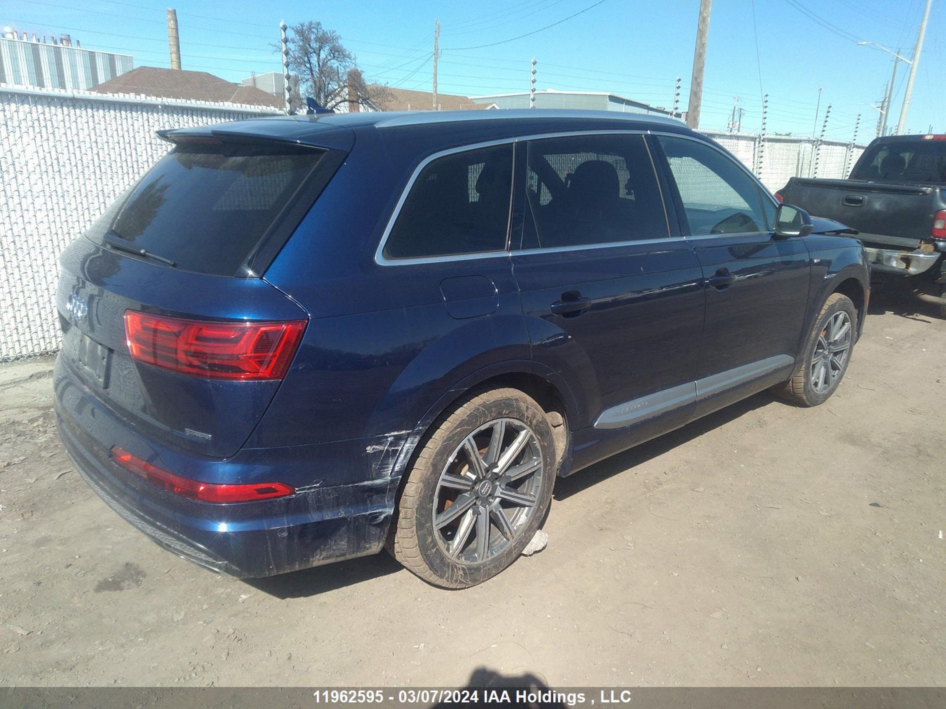 Photo 3 VIN: WA1MHAF73KD029244 - AUDI Q7 