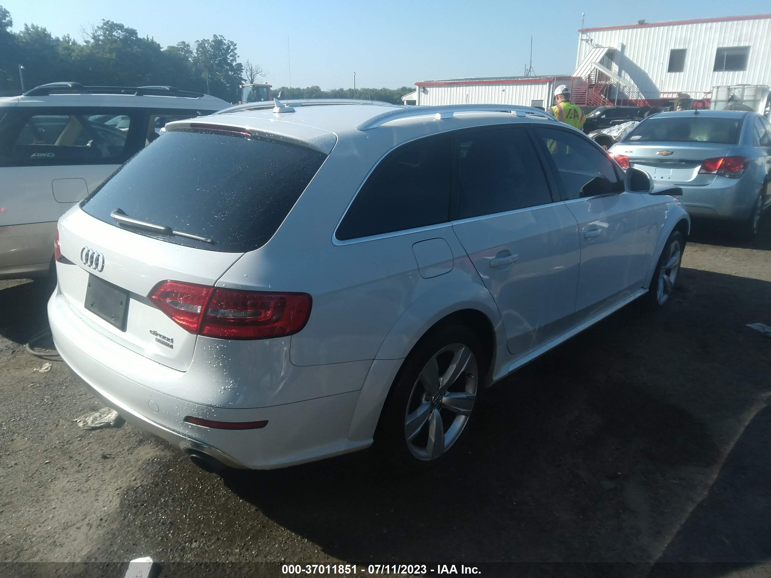 Photo 3 VIN: WA1TFAFL3GA015013 - AUDI A4 