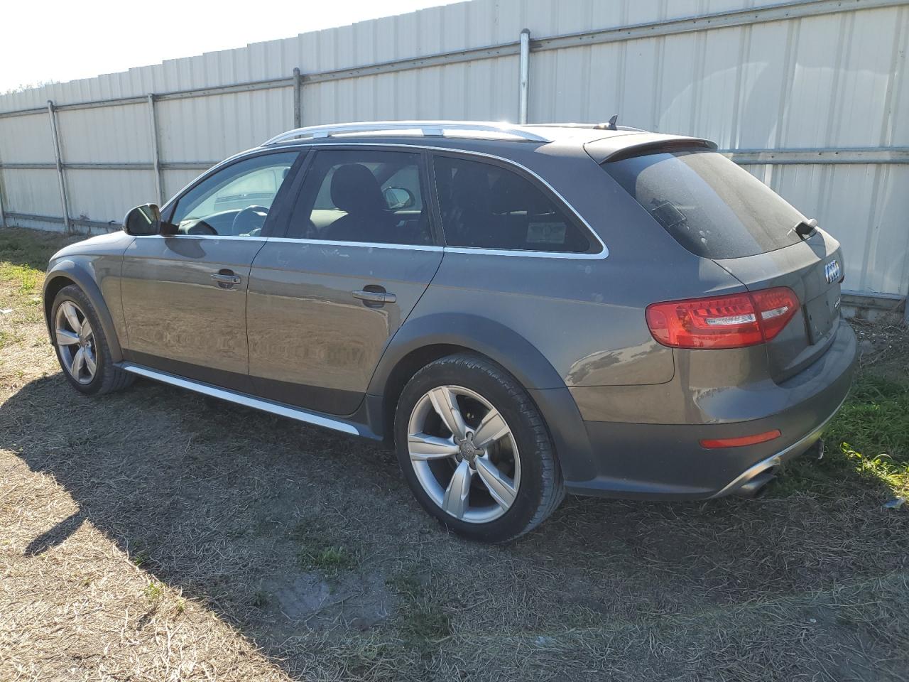 Photo 1 VIN: WA1UFAFL0FA115511 - AUDI A4 