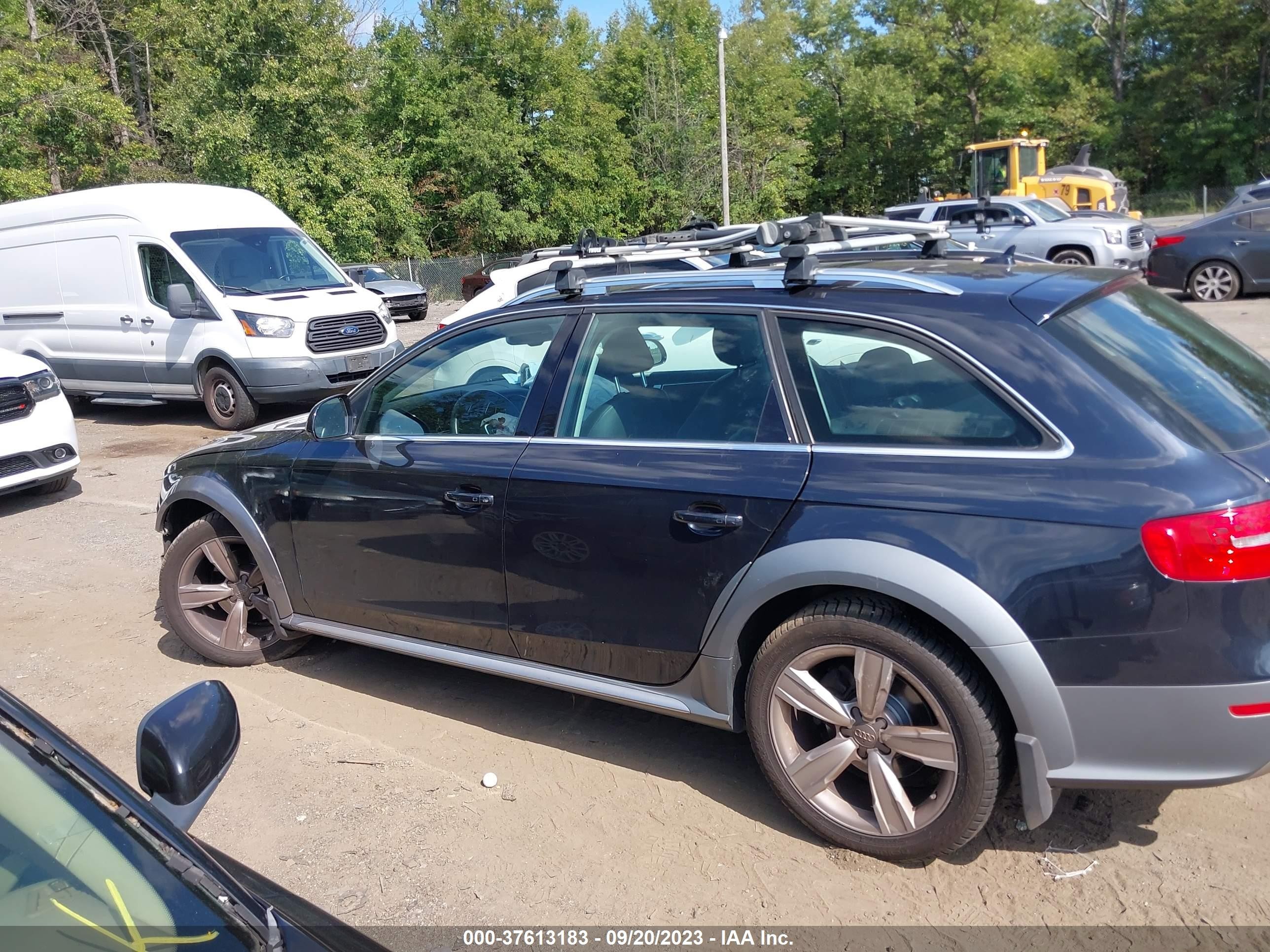 Photo 13 VIN: WA1UFAFL1EA018137 - AUDI ALLROAD 