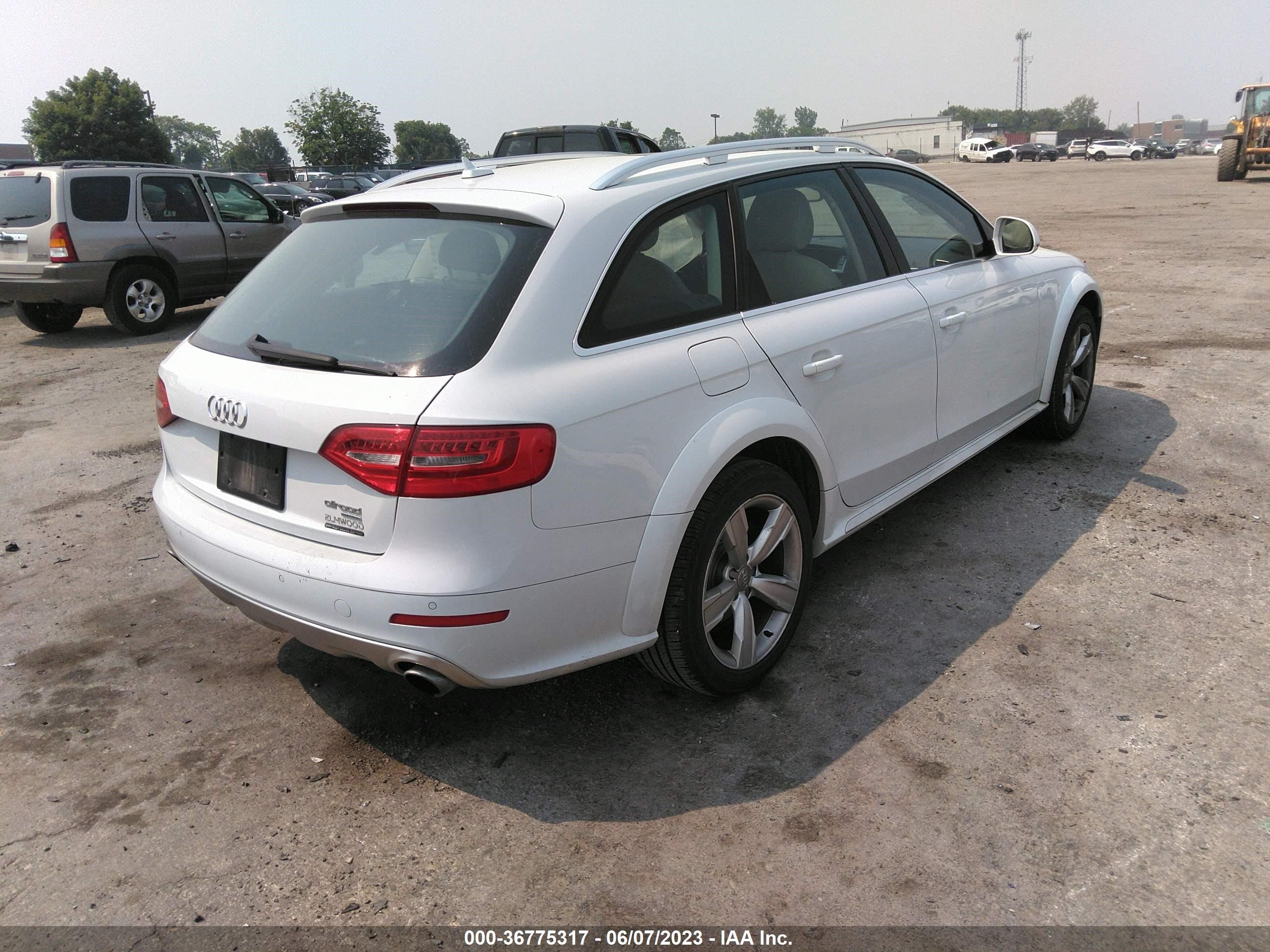 Photo 3 VIN: WA1UFAFL9DA215281 - AUDI ALLROAD 