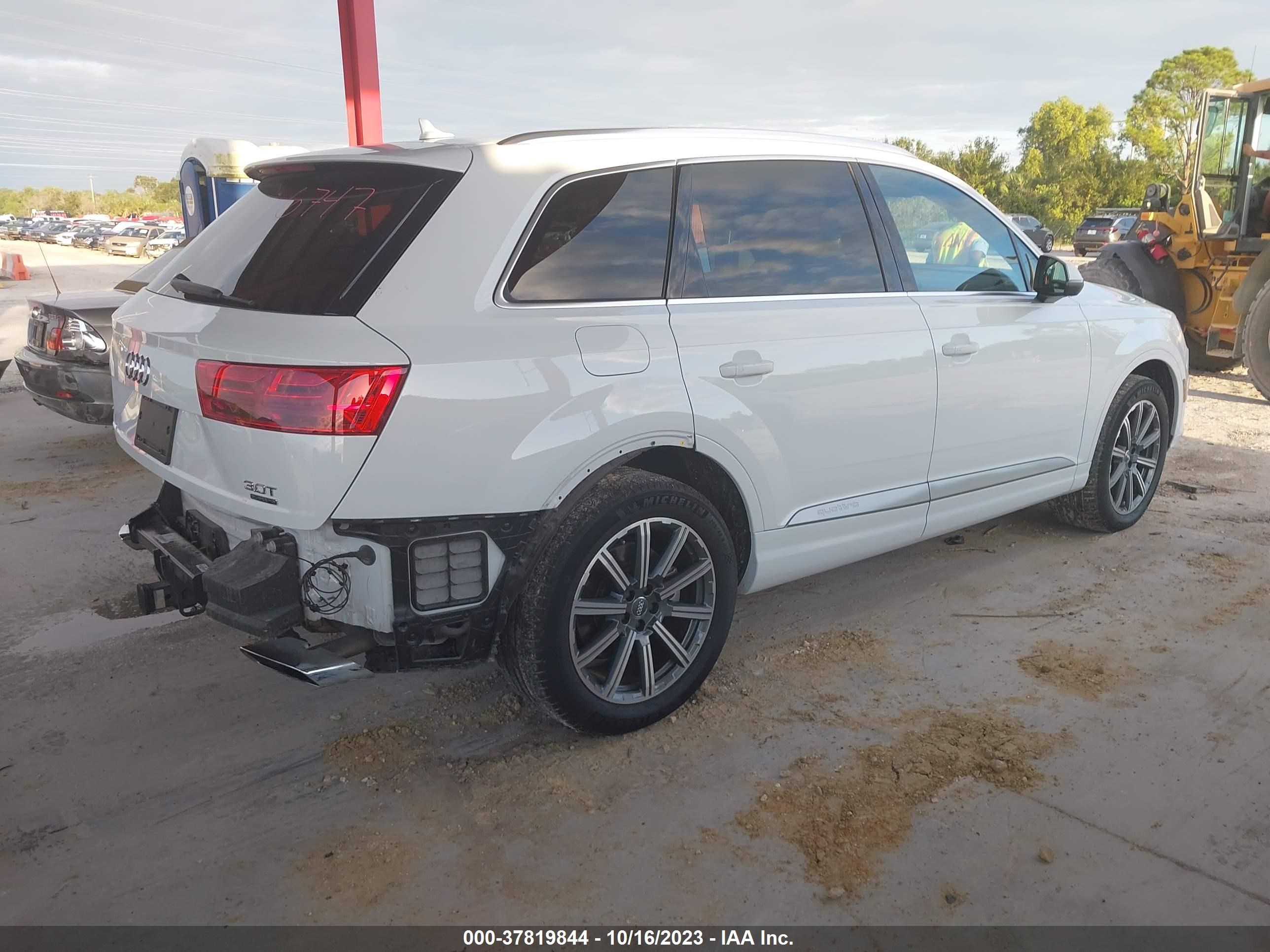 Photo 3 VIN: WA1VAAF73HD052637 - AUDI Q7 