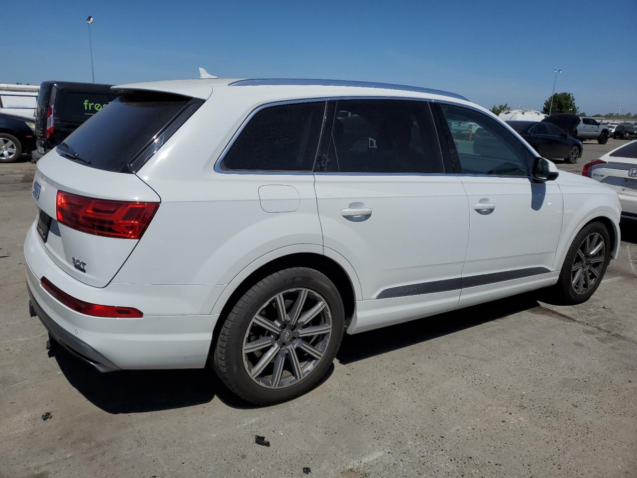 Photo 2 VIN: WA1VAAF76HD009619 - AUDI Q7 