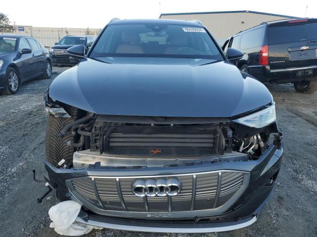 Photo 4 VIN: WA1VABGE4KB022164 - AUDI E-TRON PRE 