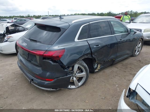 Photo 3 VIN: WA1VABGE6KB020156 - AUDI E-TRON 