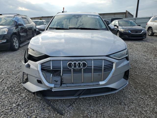 Photo 4 VIN: WA1VABGE6KB021968 - AUDI E-TRON PRE 