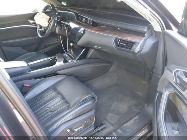 Photo 4 VIN: WA1VABGE8KB024564 - AUDI E-TRON 