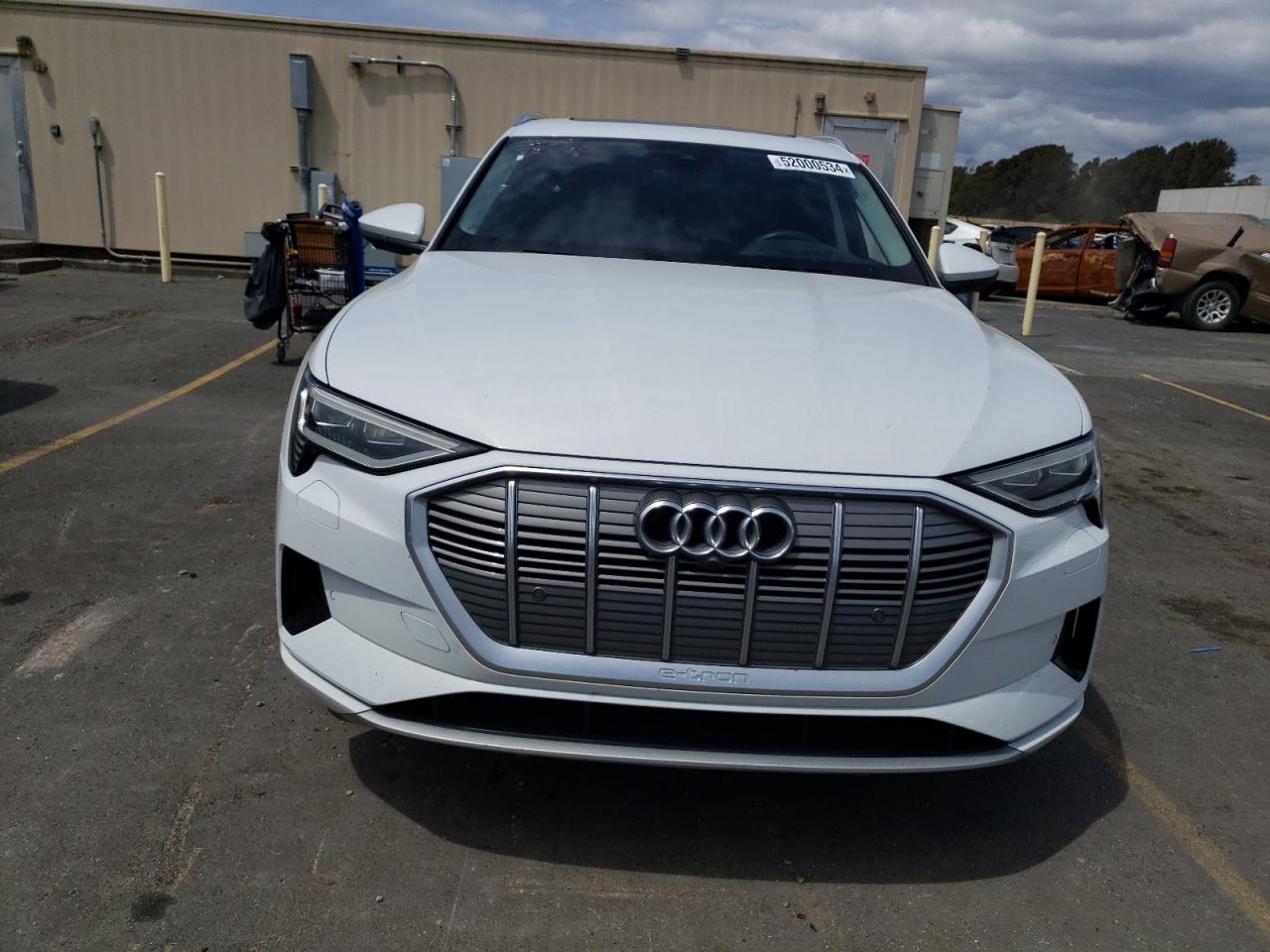 Photo 4 VIN: WA1VABGEXKB024128 - AUDI E-TRON 