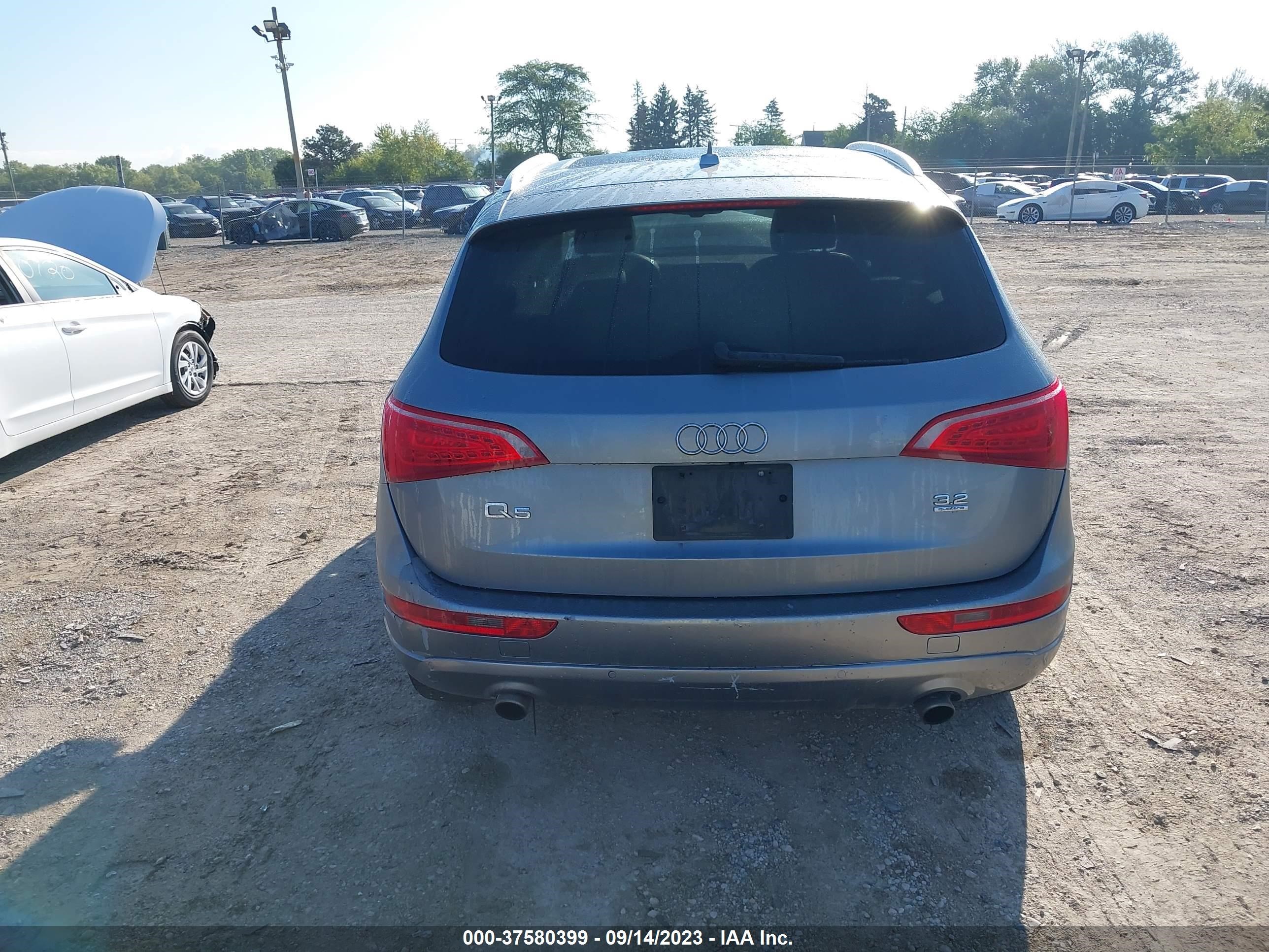 Photo 16 VIN: WA1VKAFP1AA058392 - AUDI Q5 