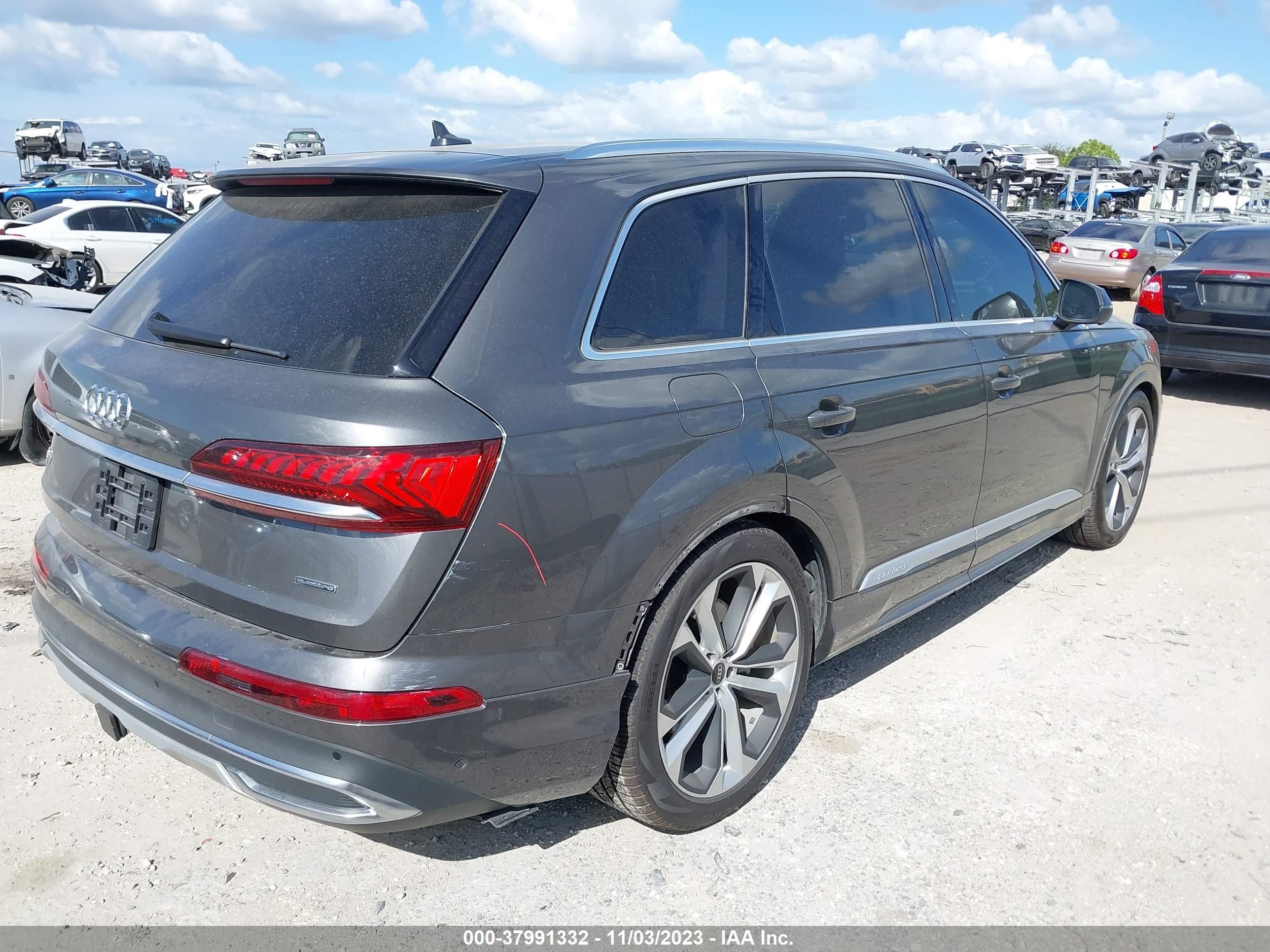 Photo 3 VIN: WA1VXAF77MD021853 - AUDI Q7 