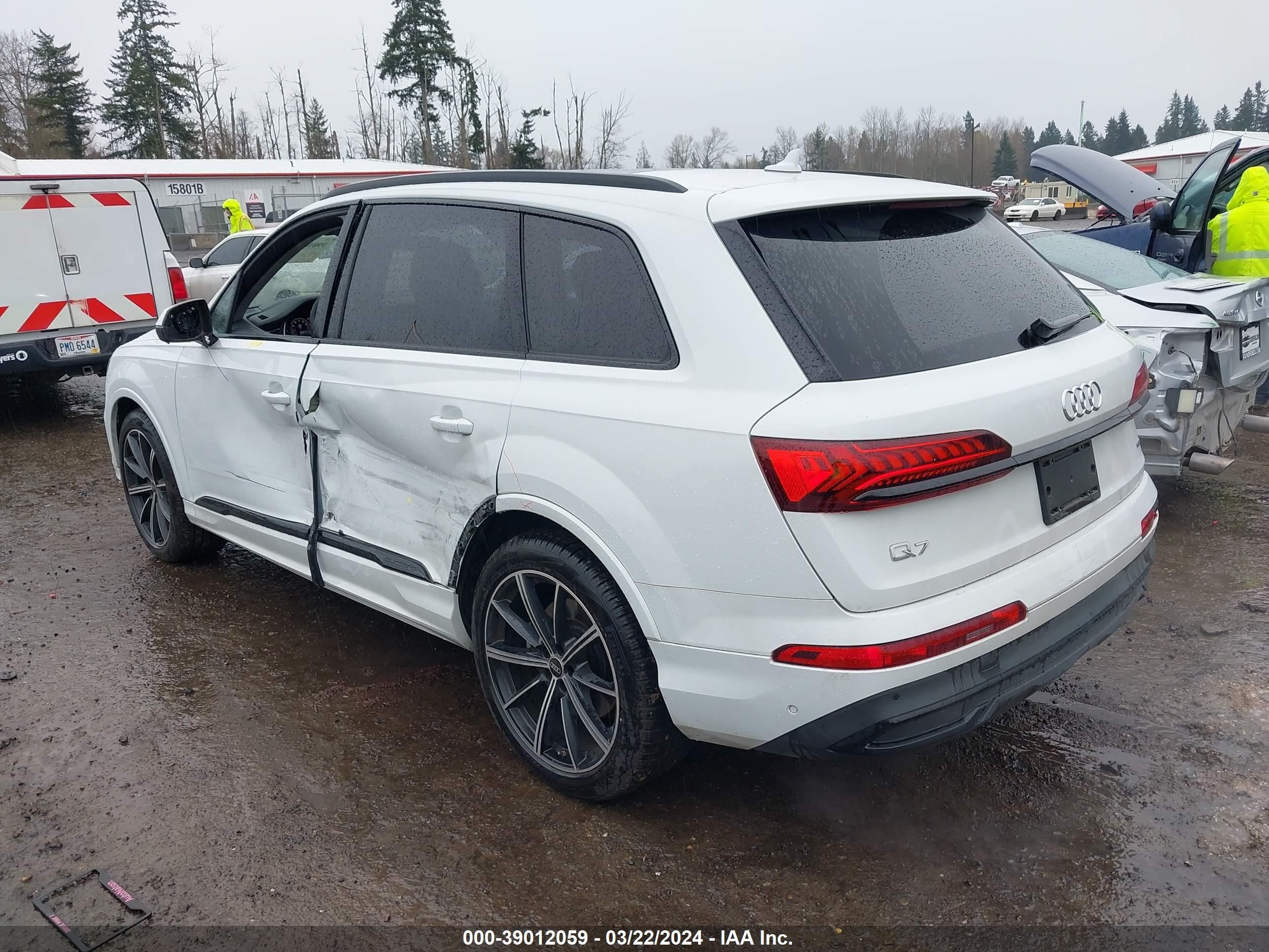 Photo 2 VIN: WA1VXBF74ND022126 - AUDI Q7 