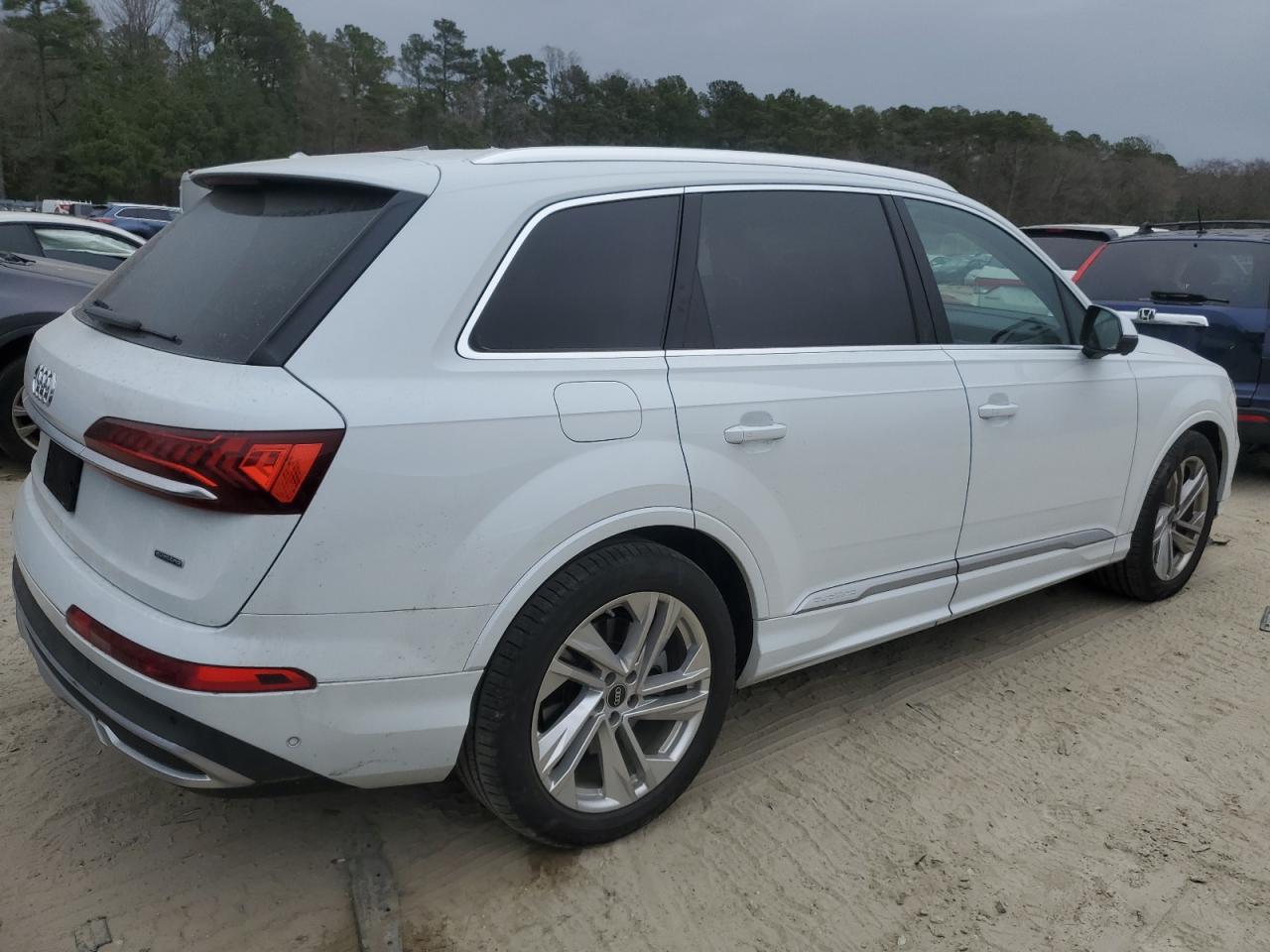 Photo 2 VIN: WA1VXBF78ND002347 - AUDI Q7 