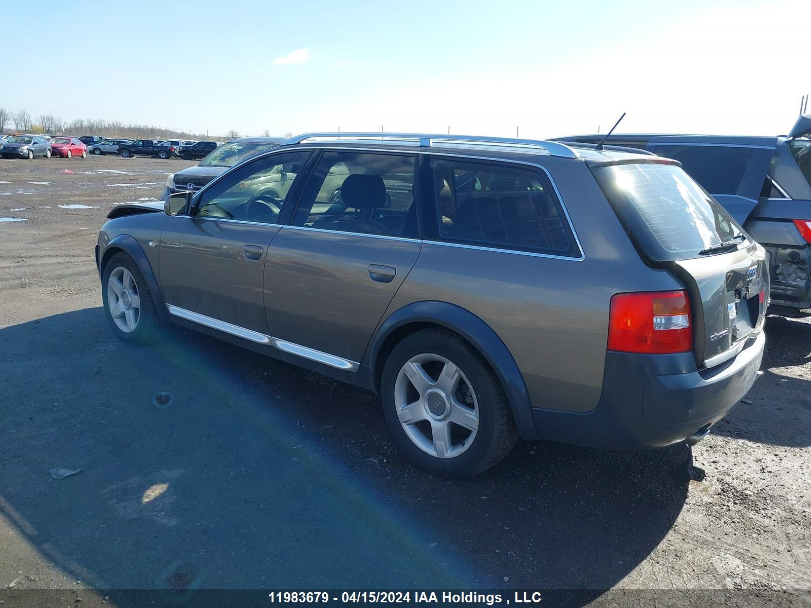 Photo 2 VIN: WA1YD64B75N018070 - AUDI ALLROAD 