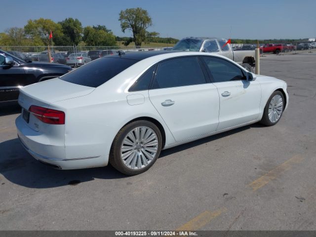 Photo 3 VIN: WAU32AFD1FN005806 - AUDI A8 