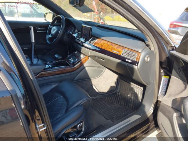 Photo 4 VIN: WAU32AFD9FN011420 - AUDI A8 