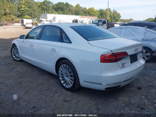 Photo 2 VIN: WAU32AFD9FN014916 - AUDI A8 