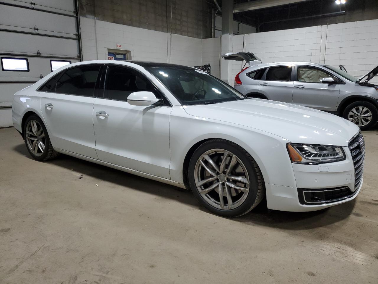 Photo 3 VIN: WAU32AFD9FN031912 - AUDI A8 