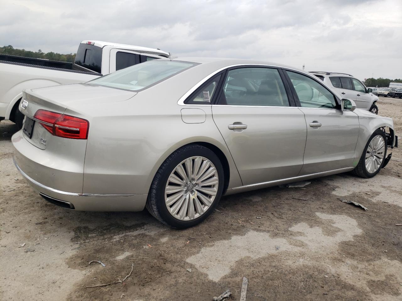 Photo 2 VIN: WAU32AFDXFN032941 - AUDI A8 