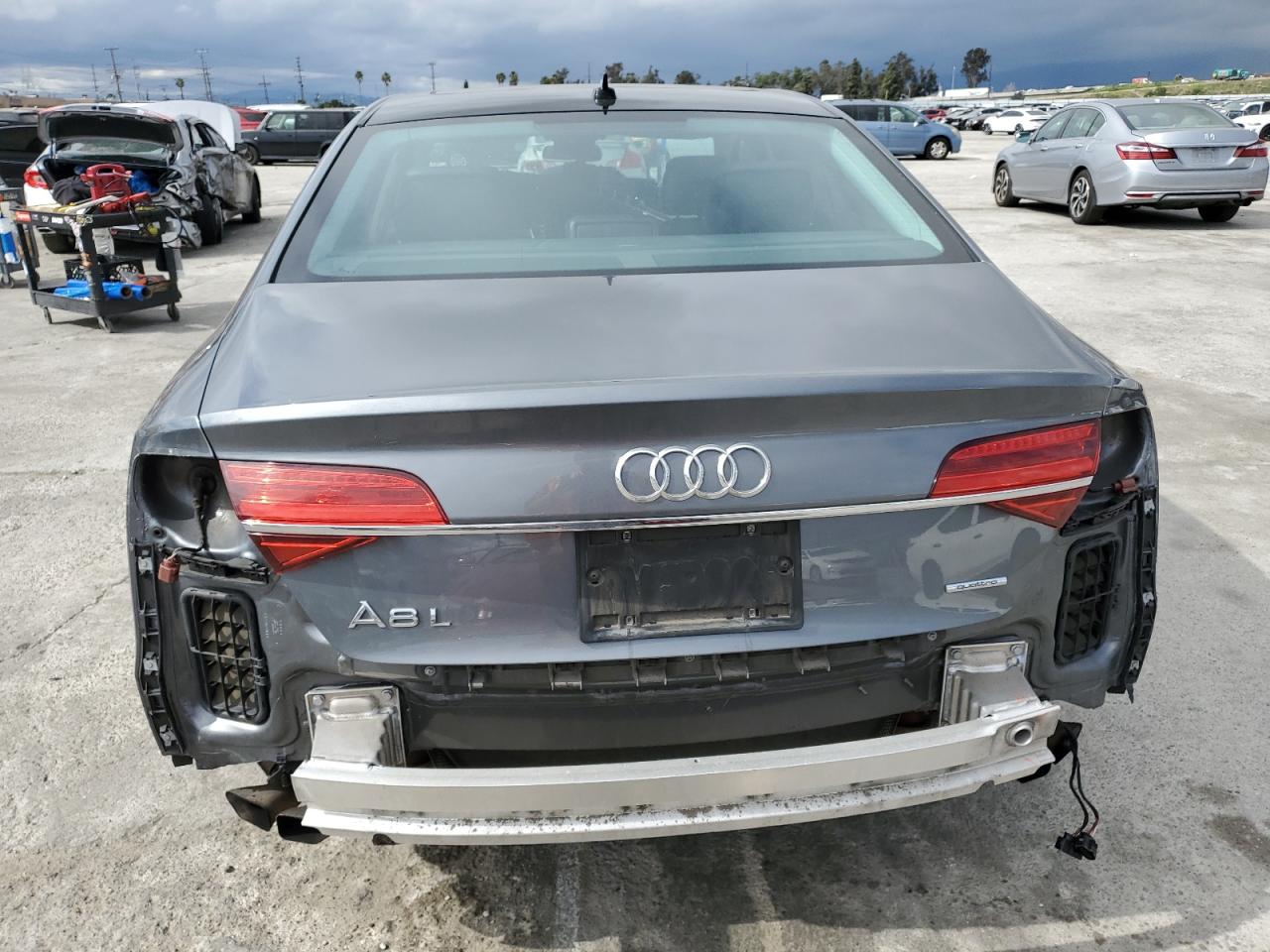 Photo 5 VIN: WAU34AFD6GN010110 - AUDI A8 