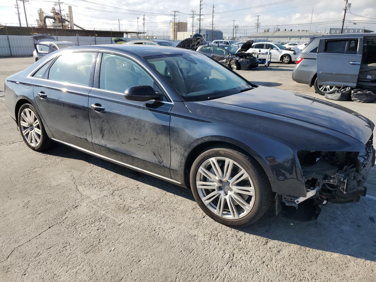 Photo 3 VIN: WAU3GAFD2FN036113 - AUDI A8 