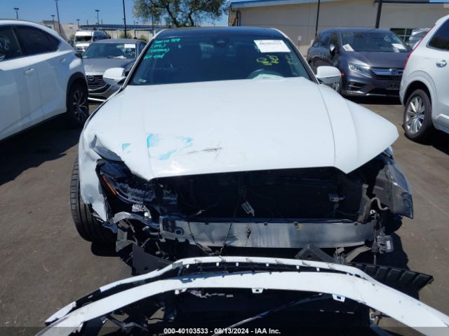 Photo 5 VIN: WAU3GAFD6FN033084 - AUDI A8 