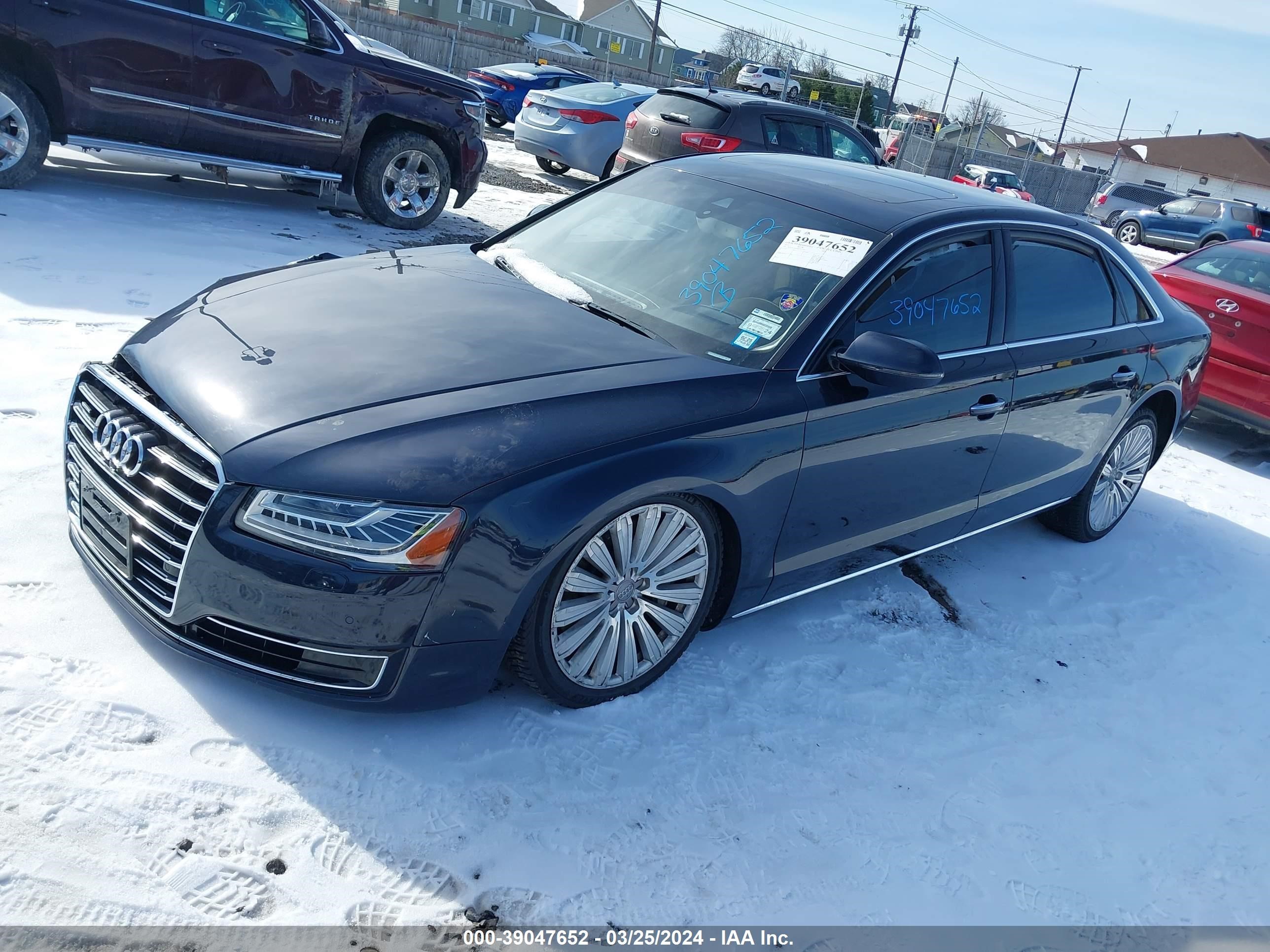 Photo 1 VIN: WAU3GAFD8FN011832 - AUDI A8 