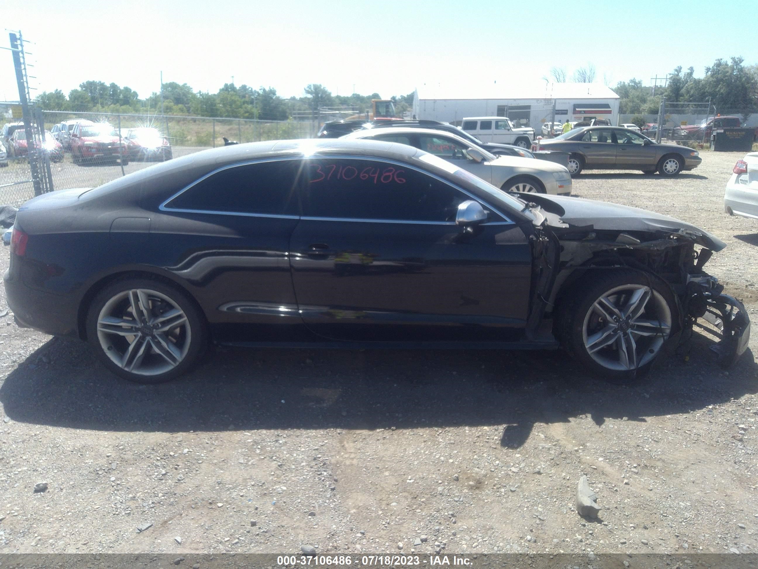 Photo 13 VIN: WAU3VAFRXAA014216 - AUDI S5 