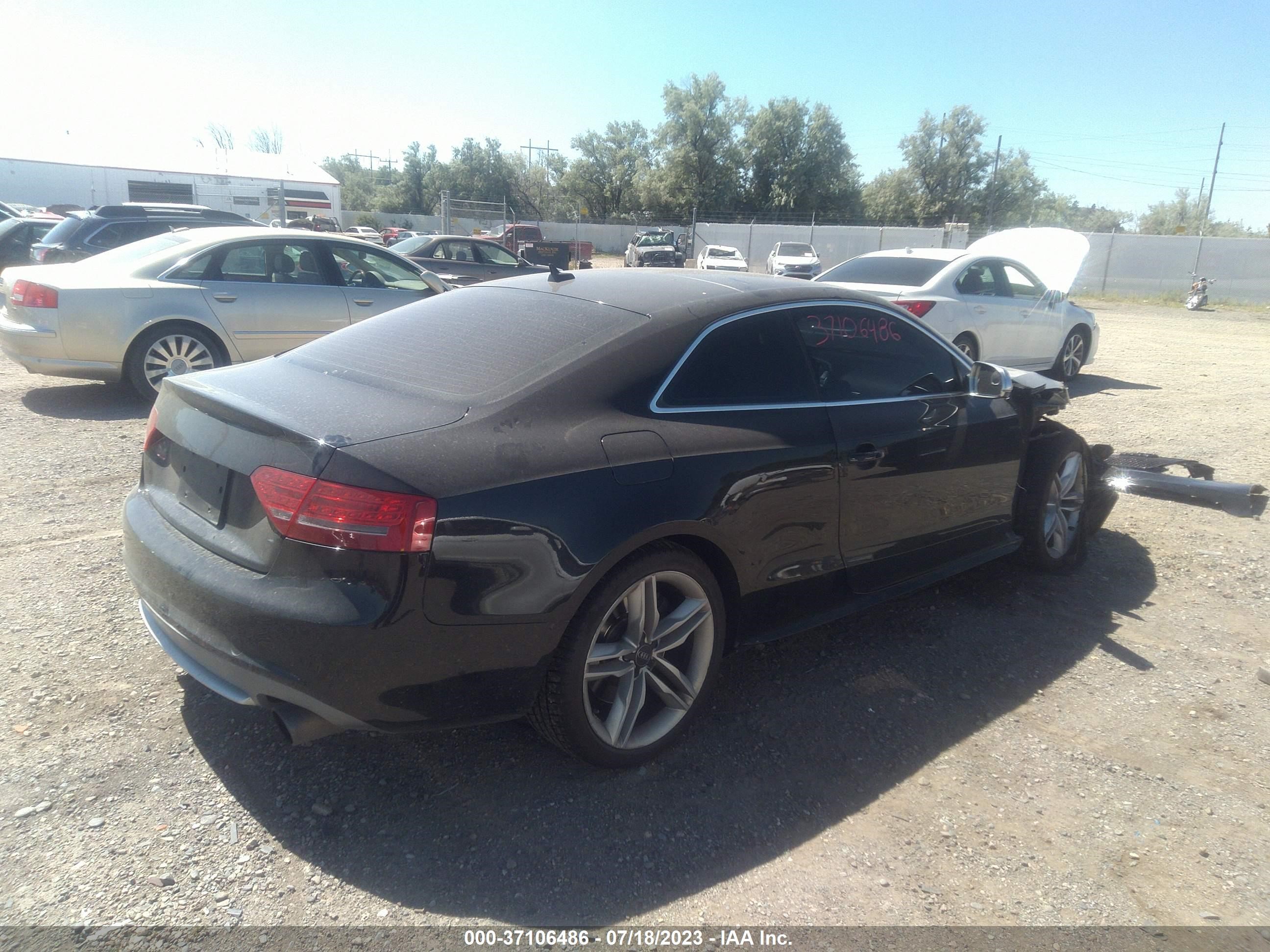 Photo 3 VIN: WAU3VAFRXAA014216 - AUDI S5 