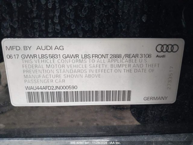 Photo 8 VIN: WAU44AFD2JN000590 - AUDI A8 