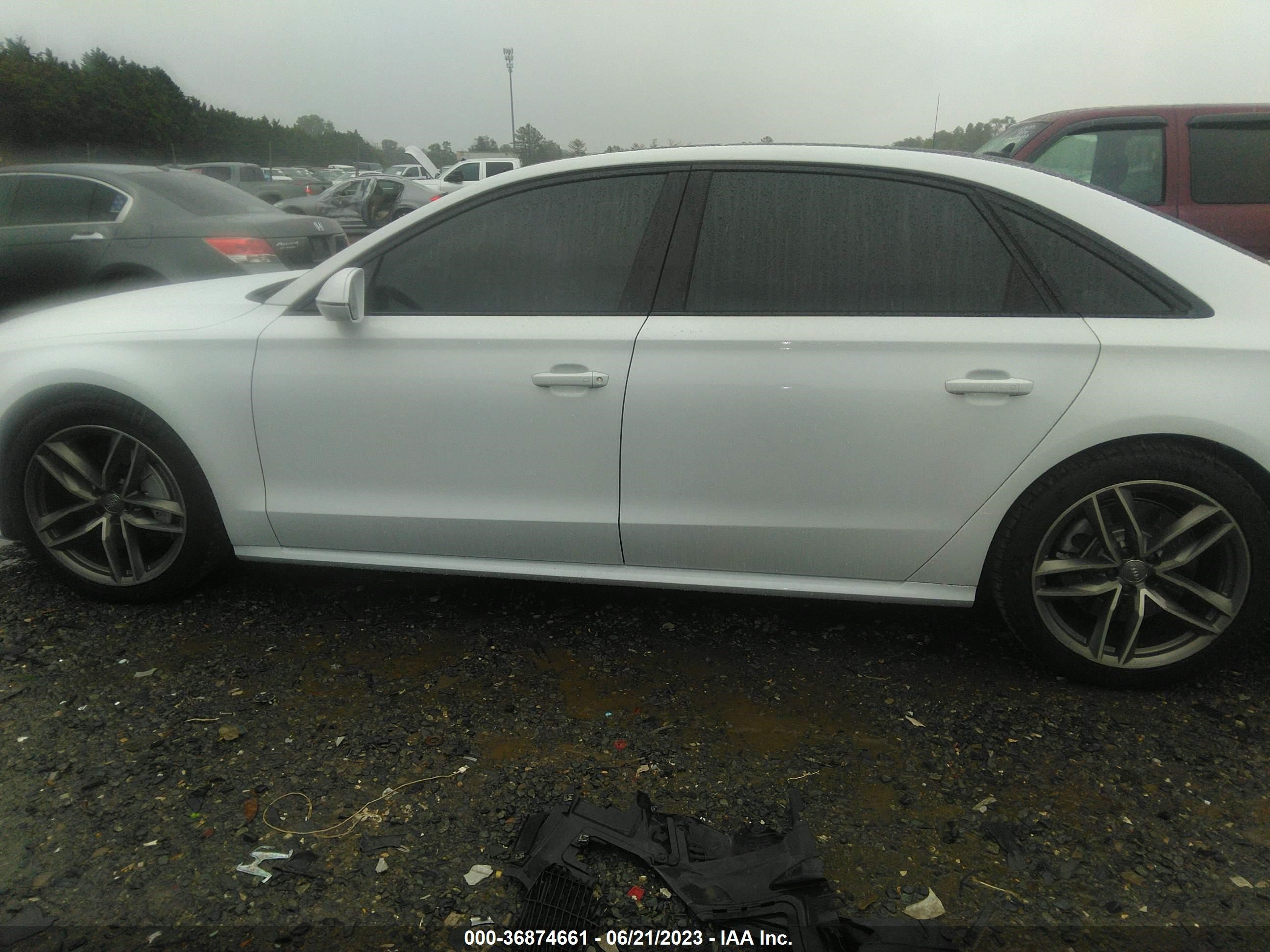 Photo 13 VIN: WAU44AFD4HN020883 - AUDI A8 