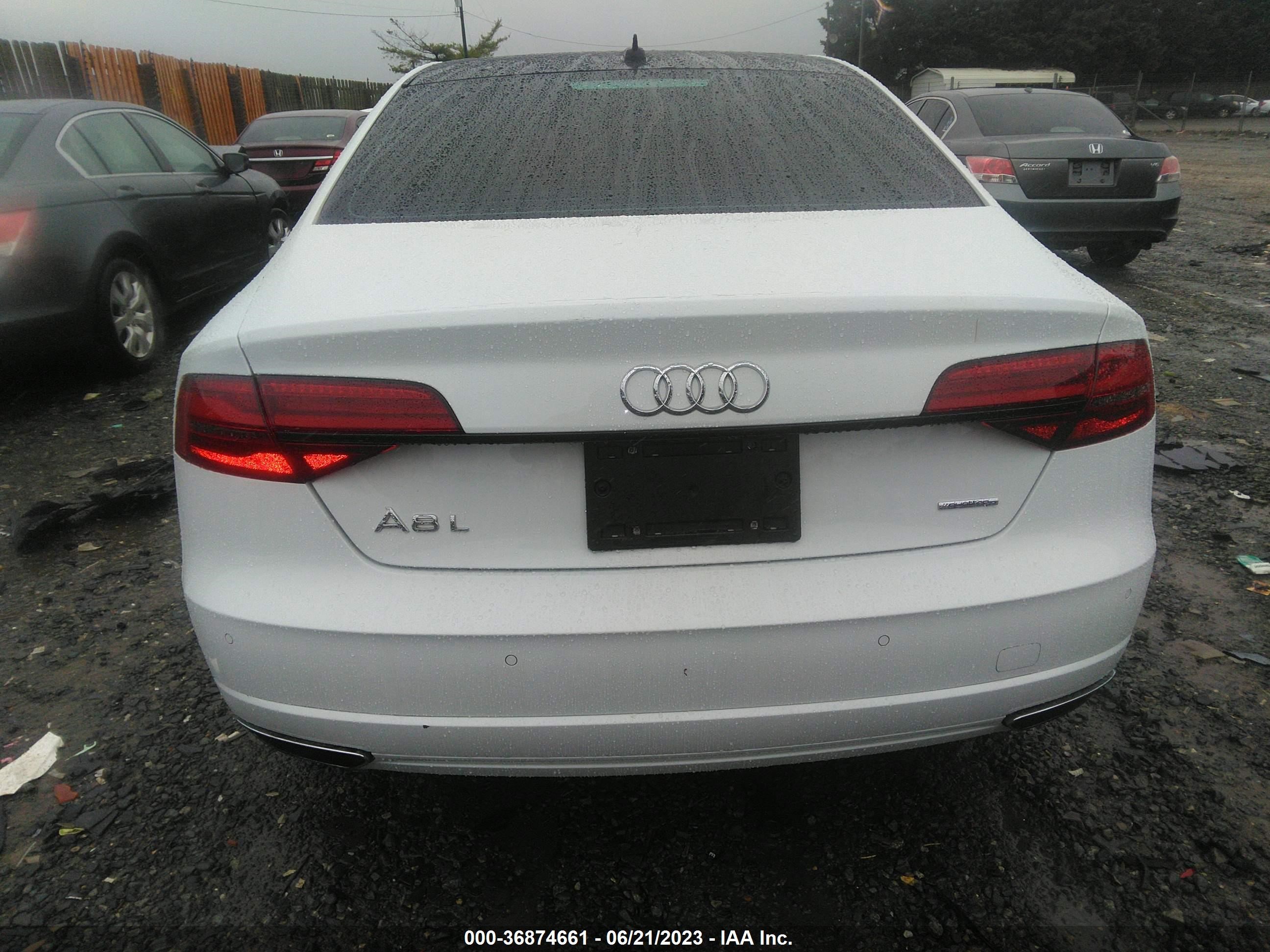 Photo 15 VIN: WAU44AFD4HN020883 - AUDI A8 