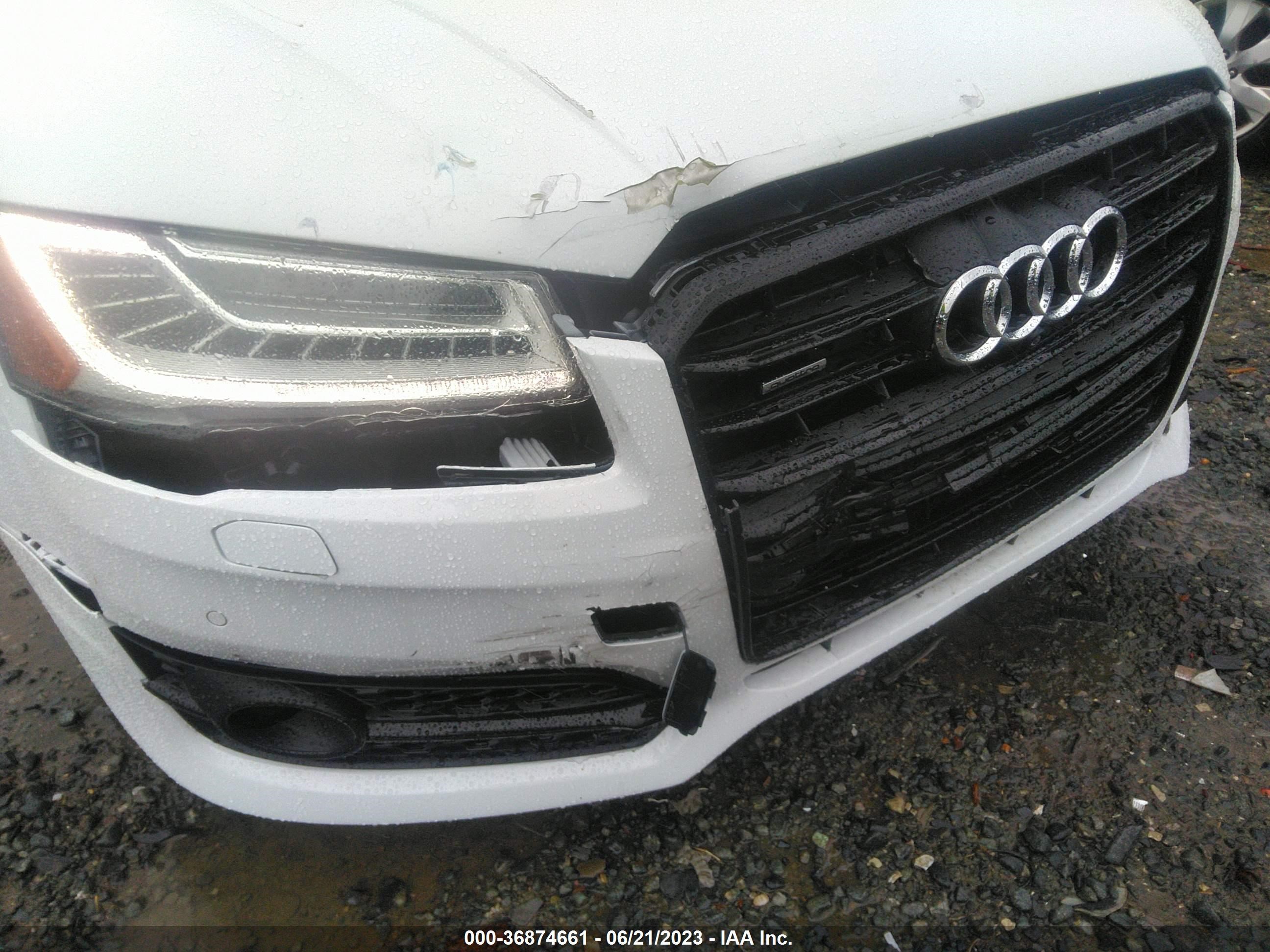 Photo 5 VIN: WAU44AFD4HN020883 - AUDI A8 