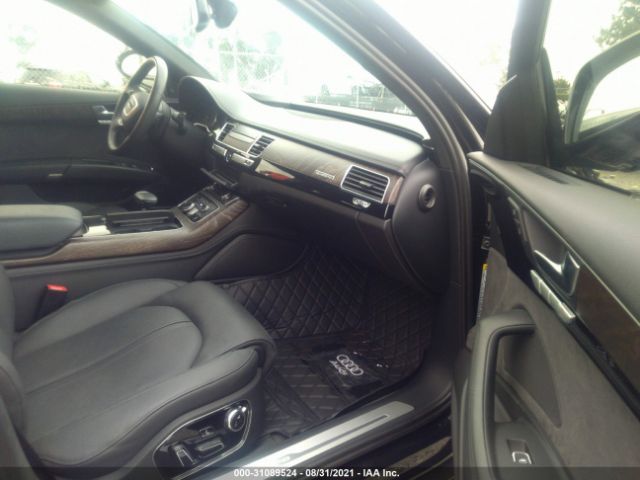 Photo 4 VIN: WAU44AFD7HN015001 - AUDI A8 L 