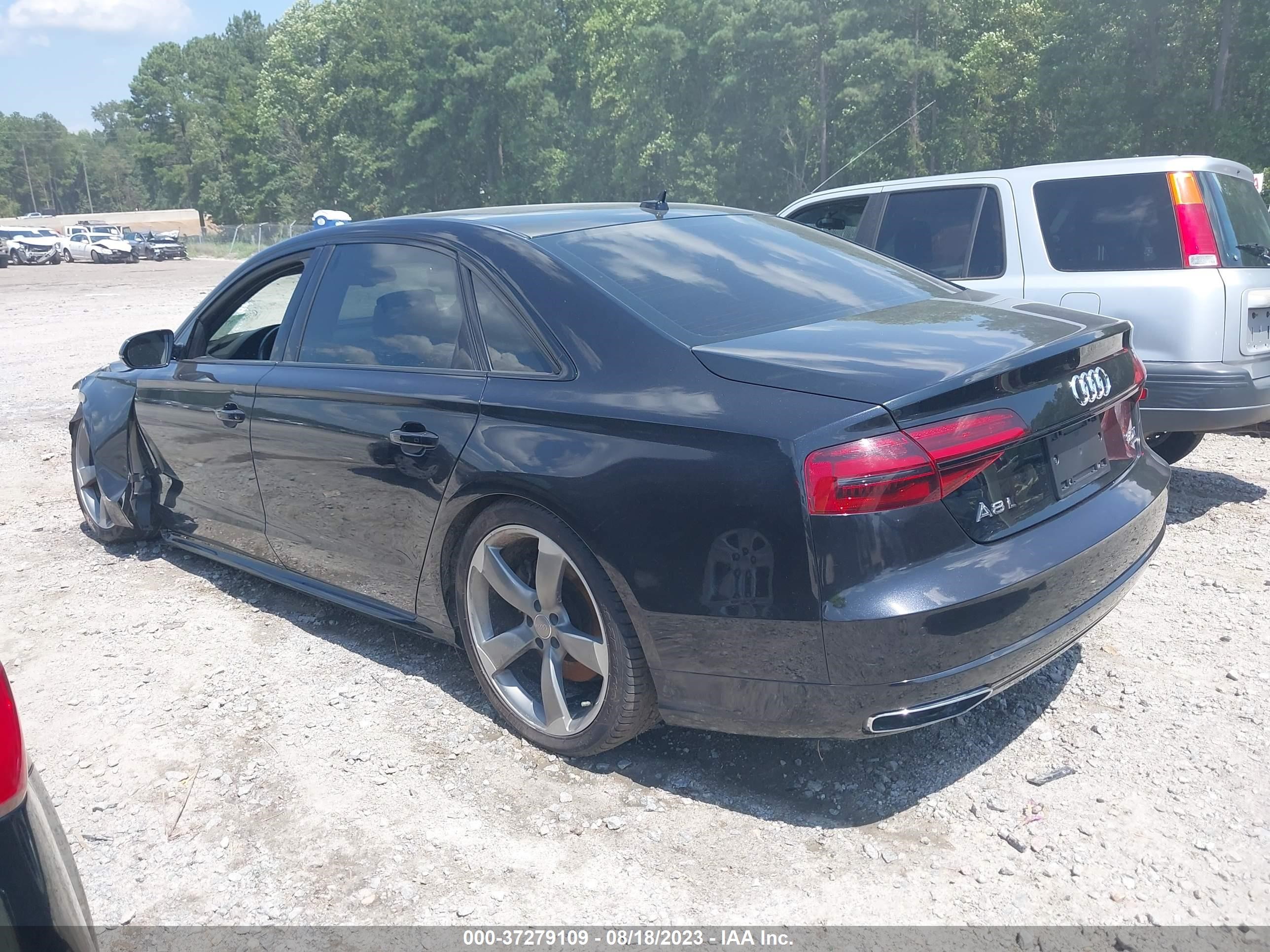 Photo 2 VIN: WAU44AFD8JN000562 - AUDI A8 