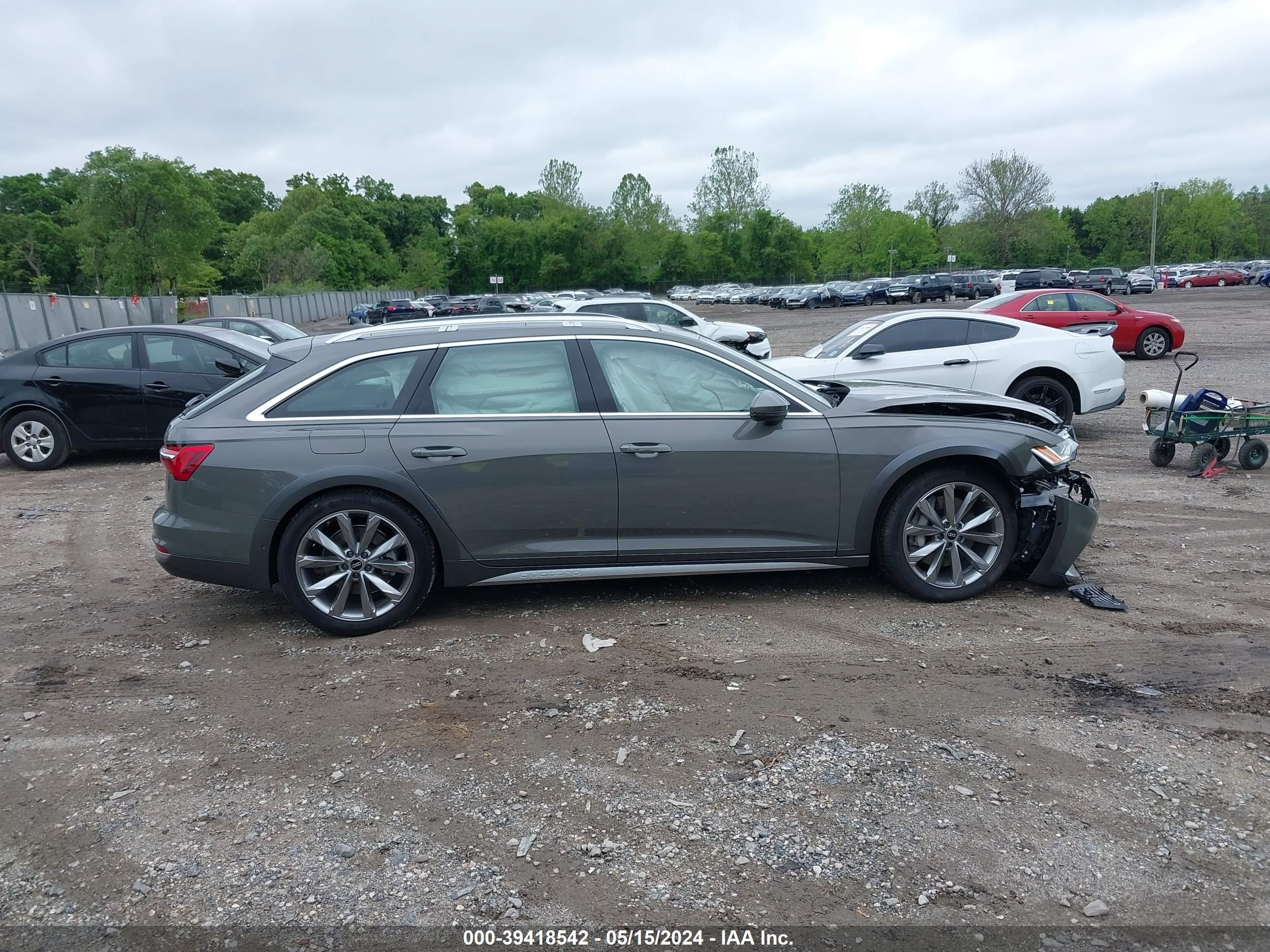 Photo 12 VIN: WAU72BF25RN004703 - AUDI A6 ALLROAD 