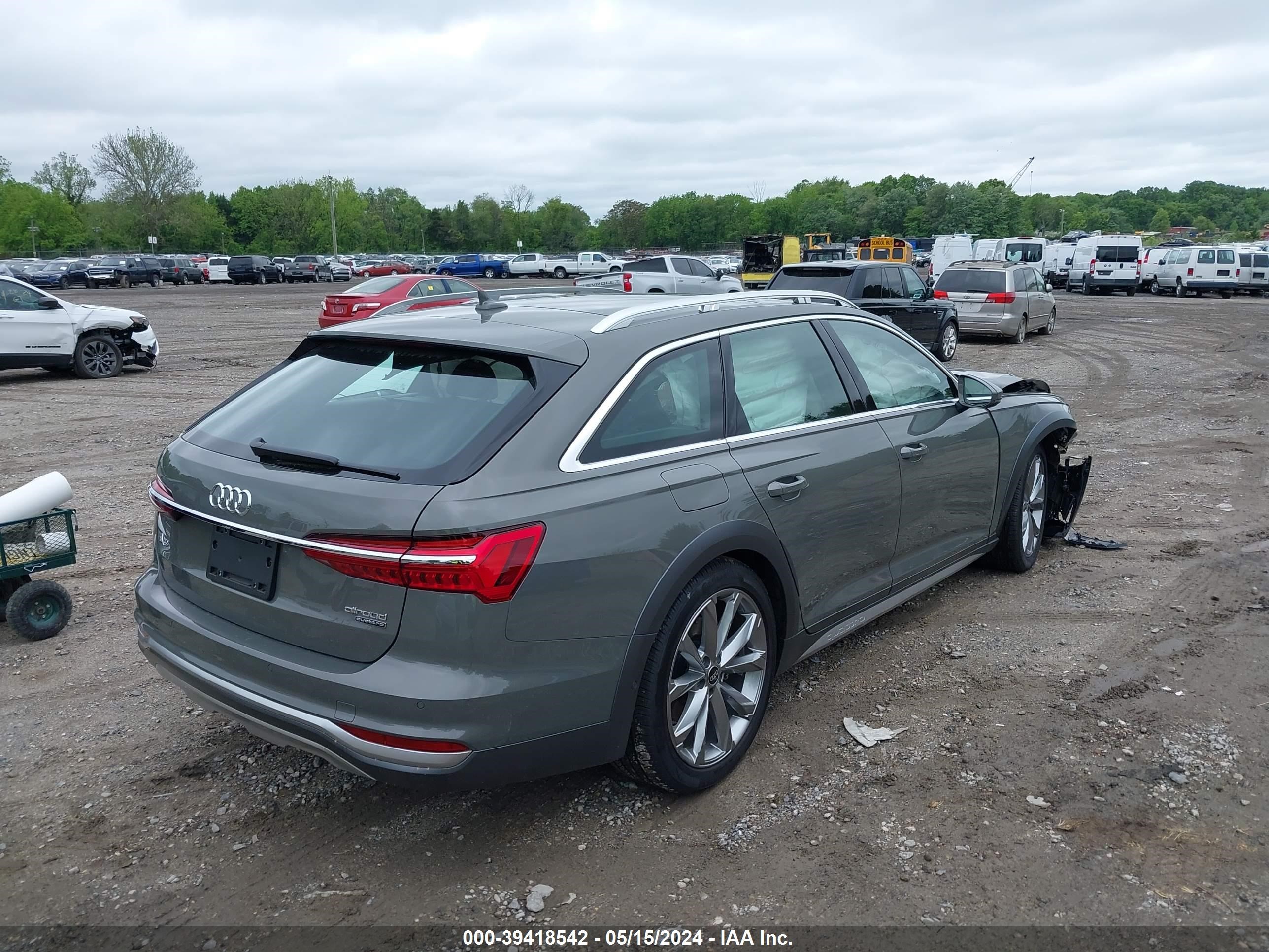 Photo 3 VIN: WAU72BF25RN004703 - AUDI A6 ALLROAD 