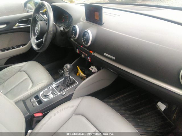 Photo 4 VIN: WAU78LFF2J1003754 - AUDI A3 