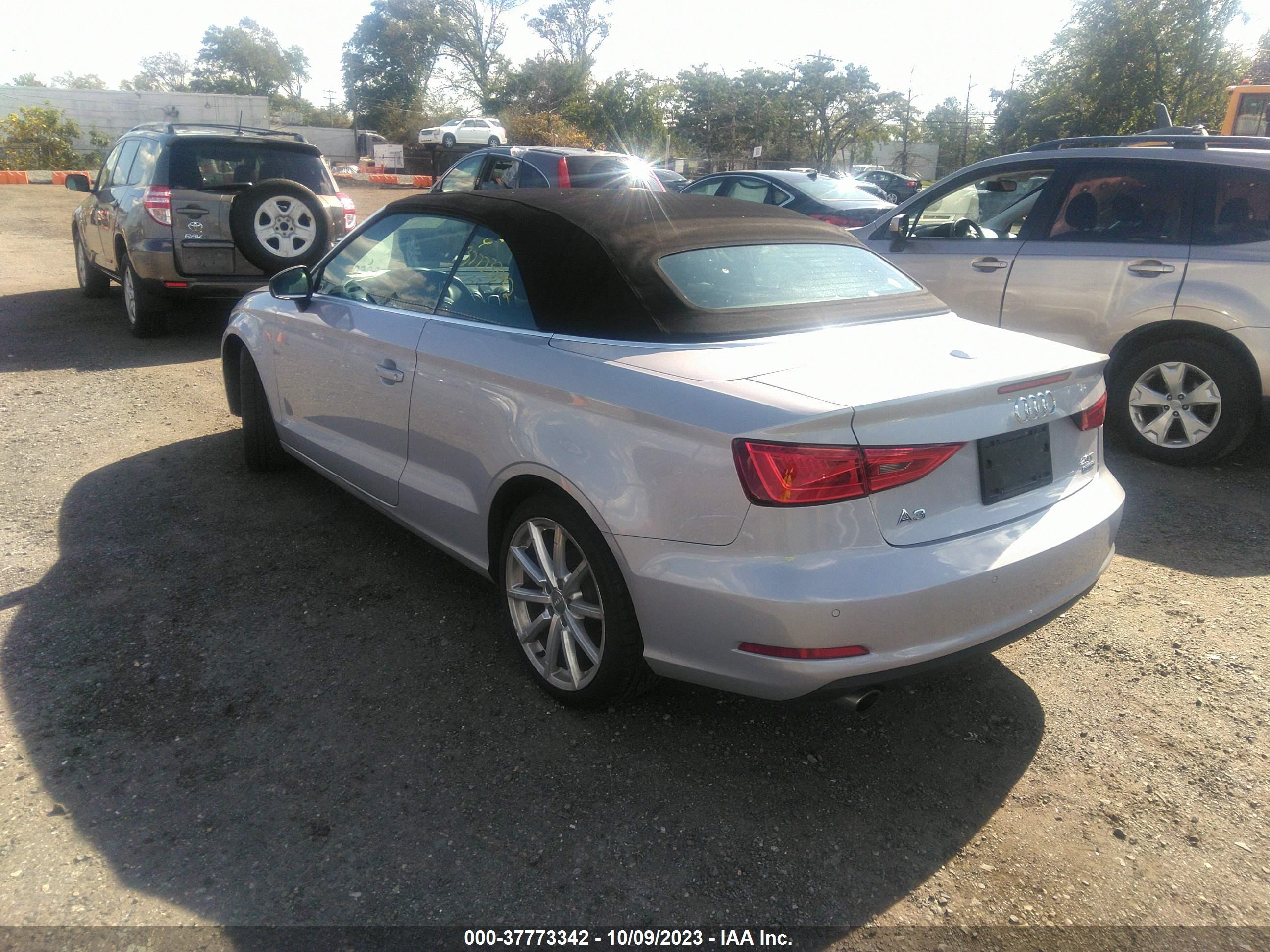 Photo 2 VIN: WAU7FLFF8F1119585 - AUDI A3 