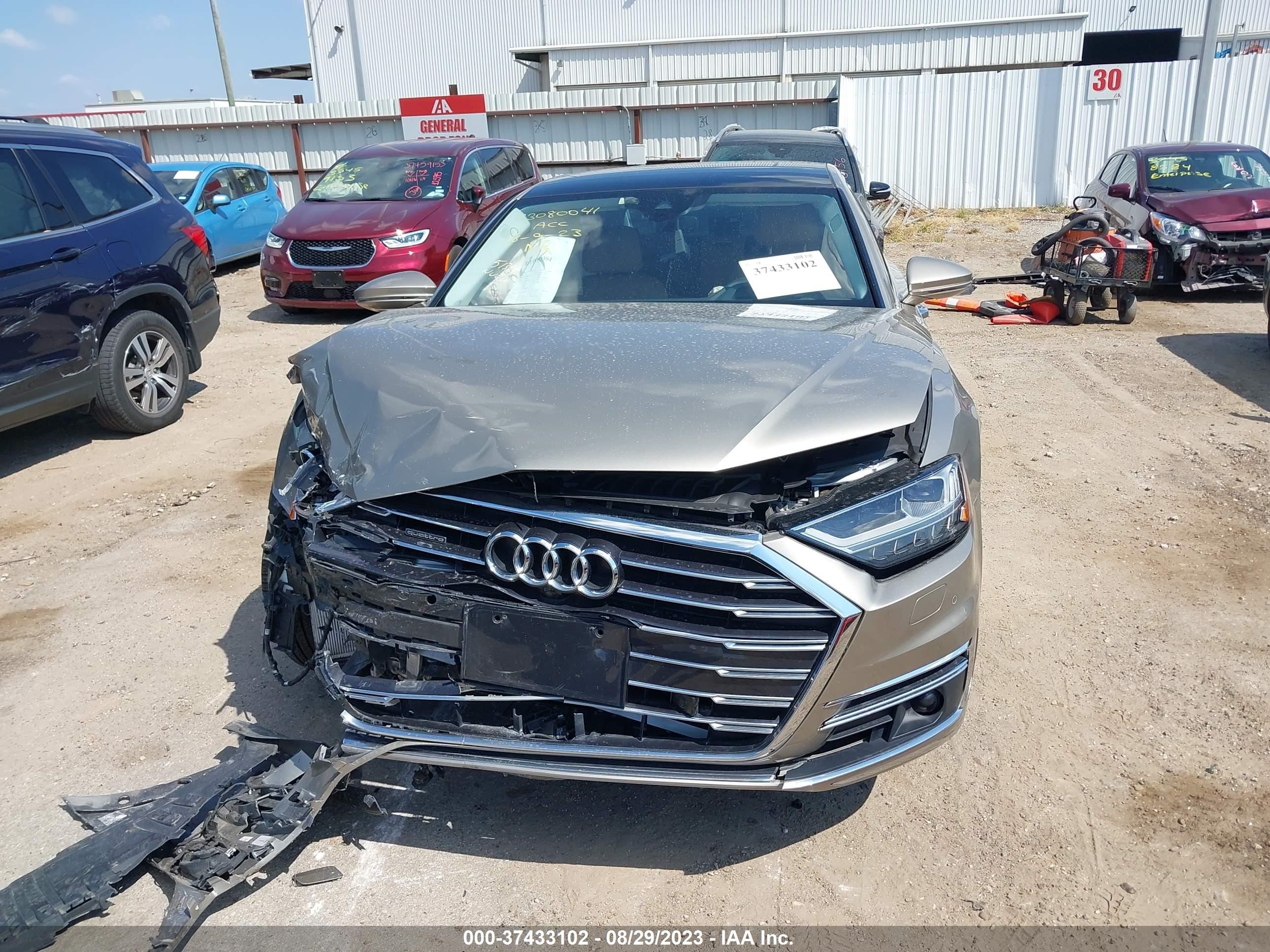 Photo 9 VIN: WAU8DAF86KN009864 - AUDI A8 